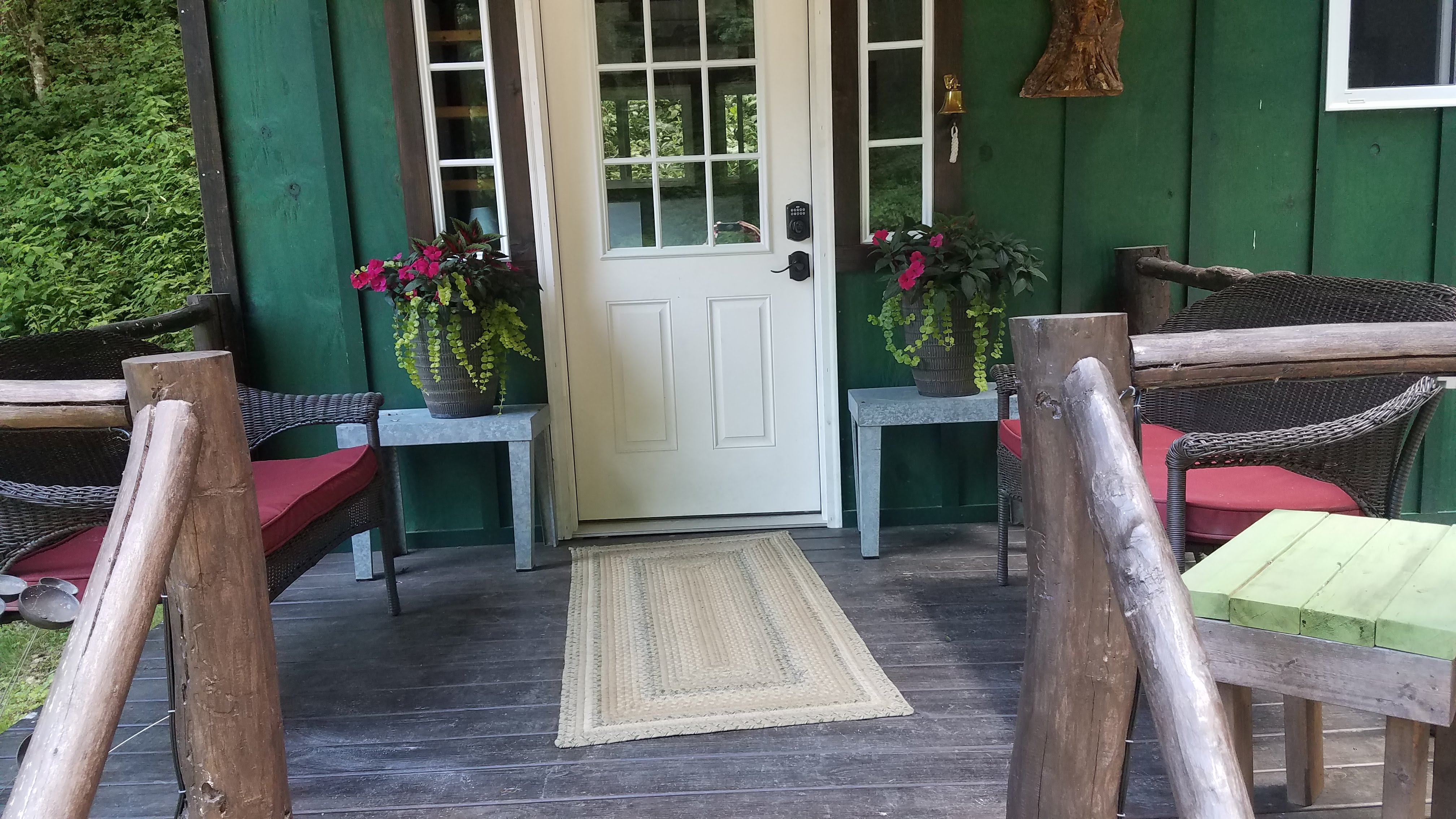 The Green Cabin Buttermilk Acres Cabins for Rent in Trade