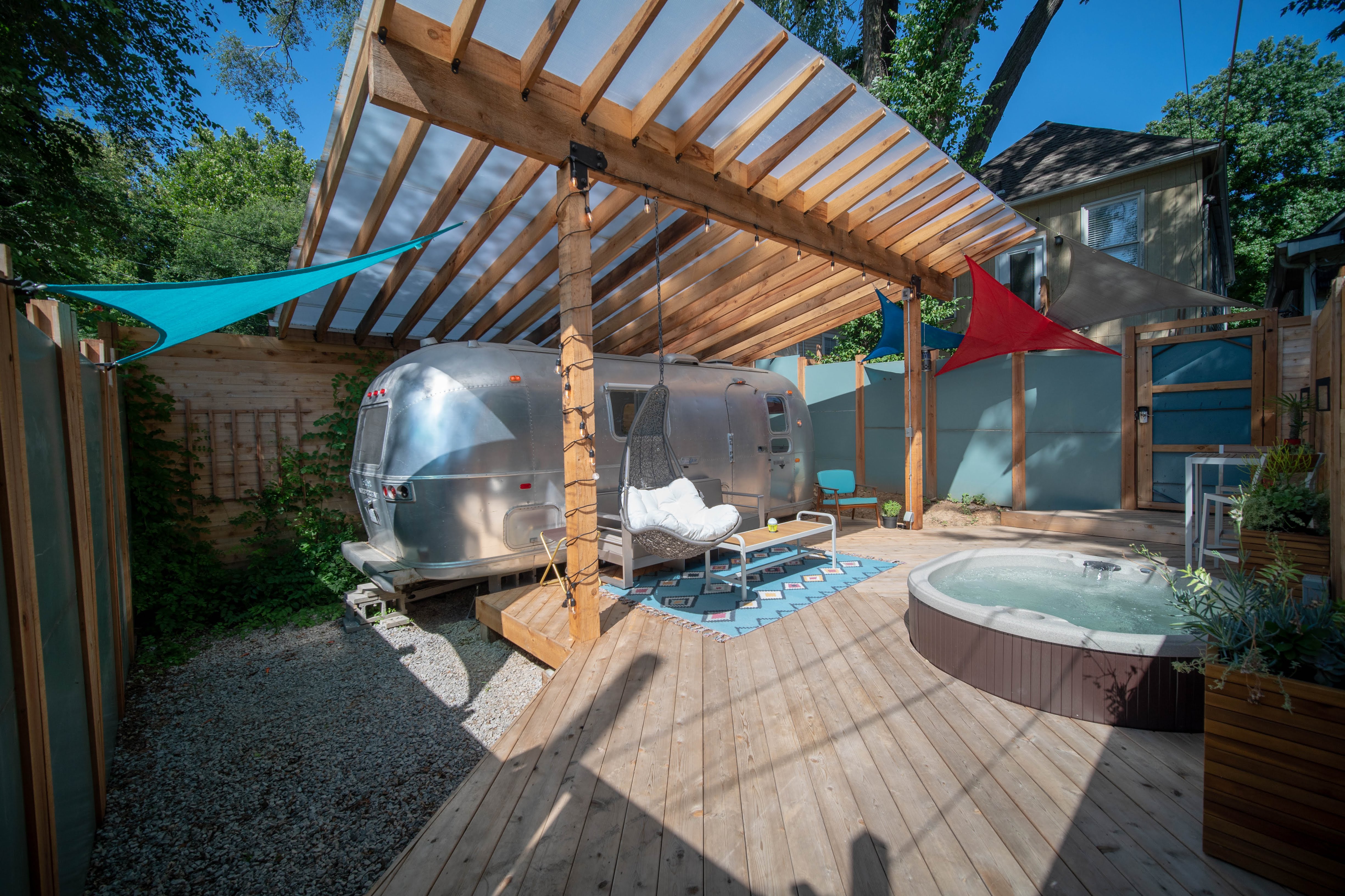 Modern Airstream Tiny House near Downtown KC! Tiny houses for Rent in