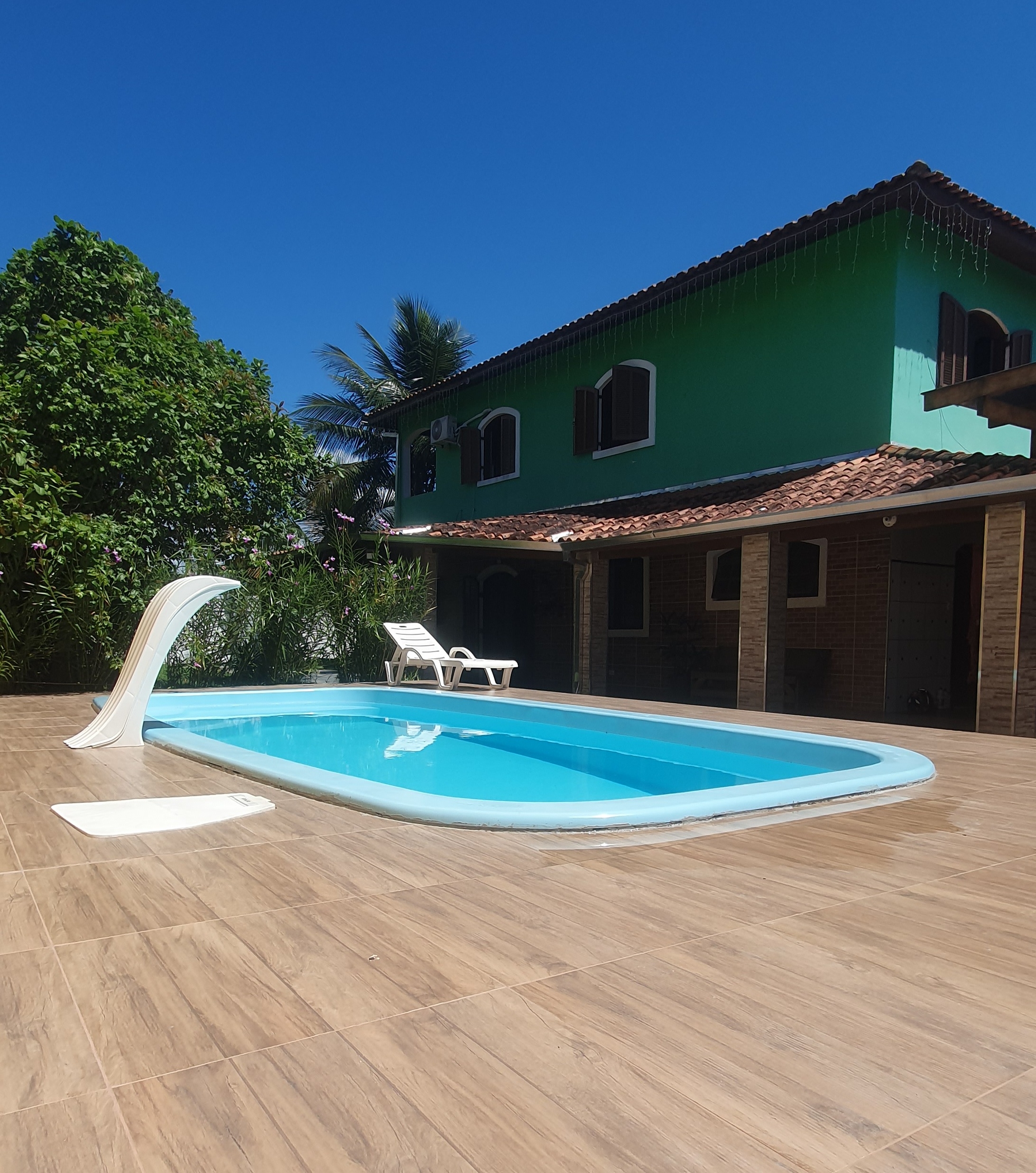 Coastal house with pool