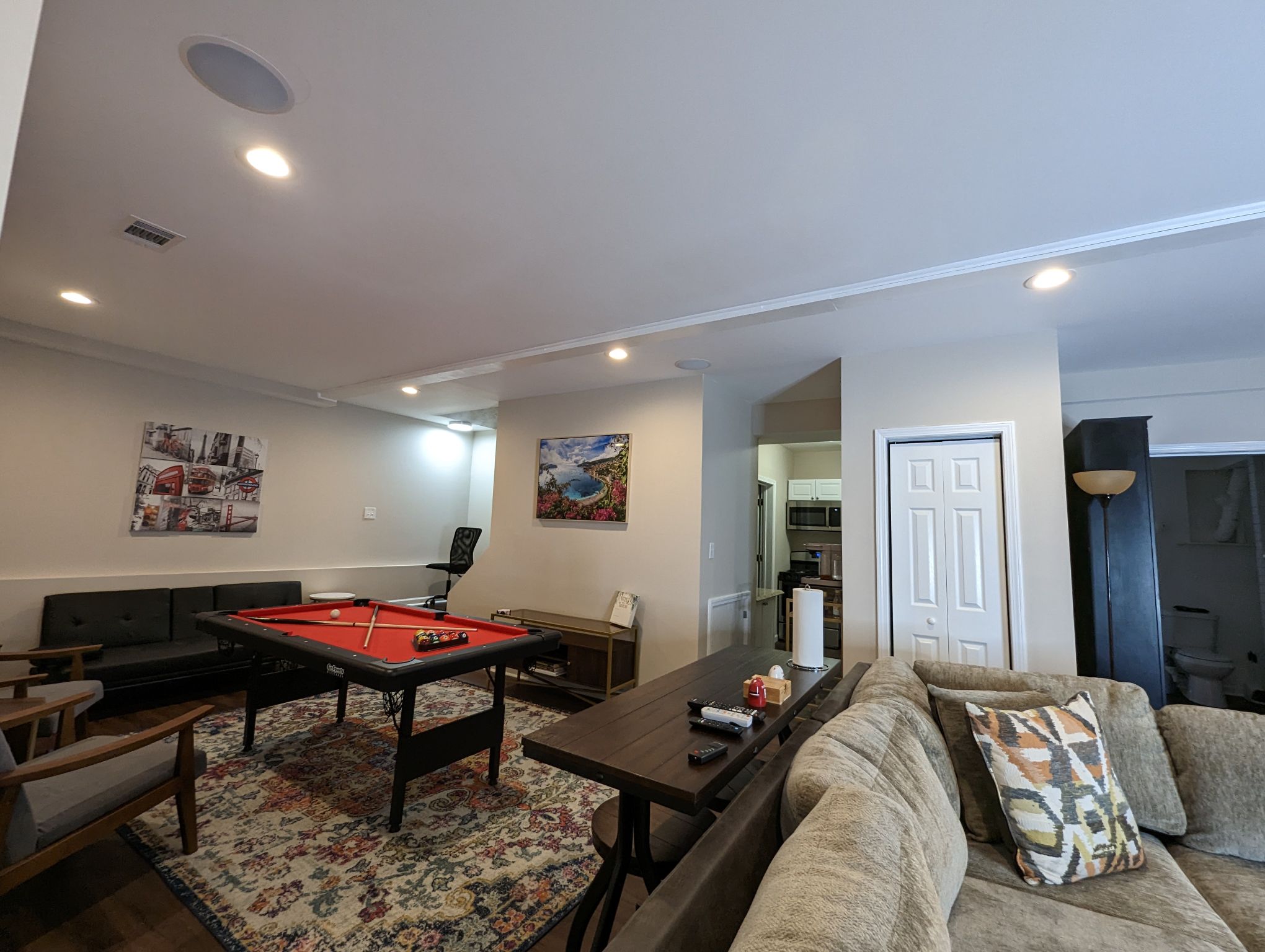 Comfortable 1BR Basement Suite