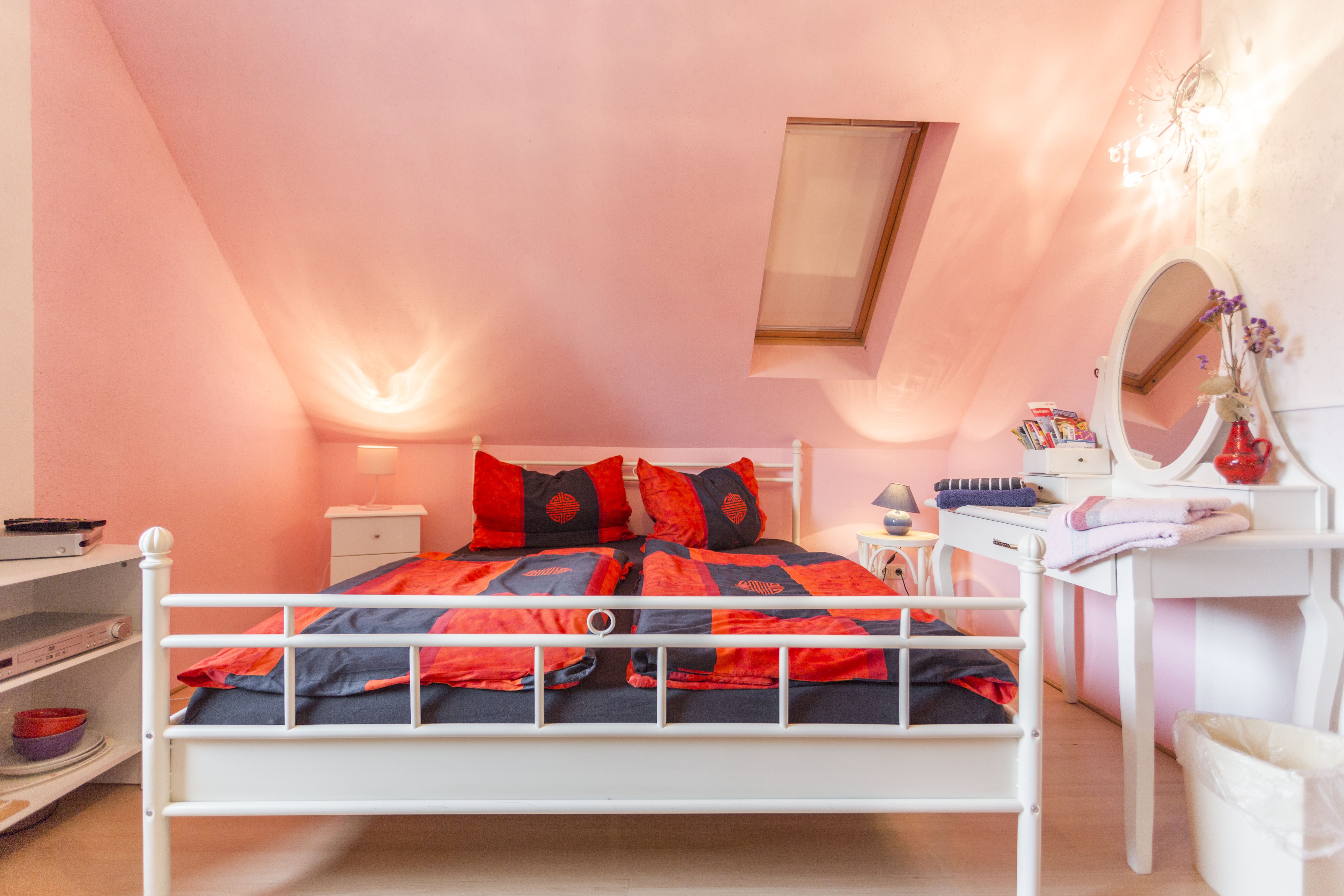 Cosy light room , strong WIFI in Alt-Hohenschönhausen Nord, Berlin