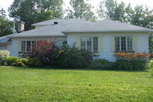 Large furnished house Pointe-Claire