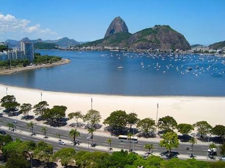 Praia Botafogo, smarttv, metrô, lojas, bares, etc.