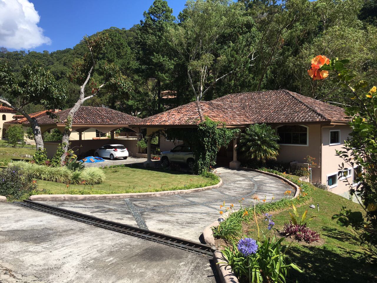 Beautiful Estate at Valle Escondido