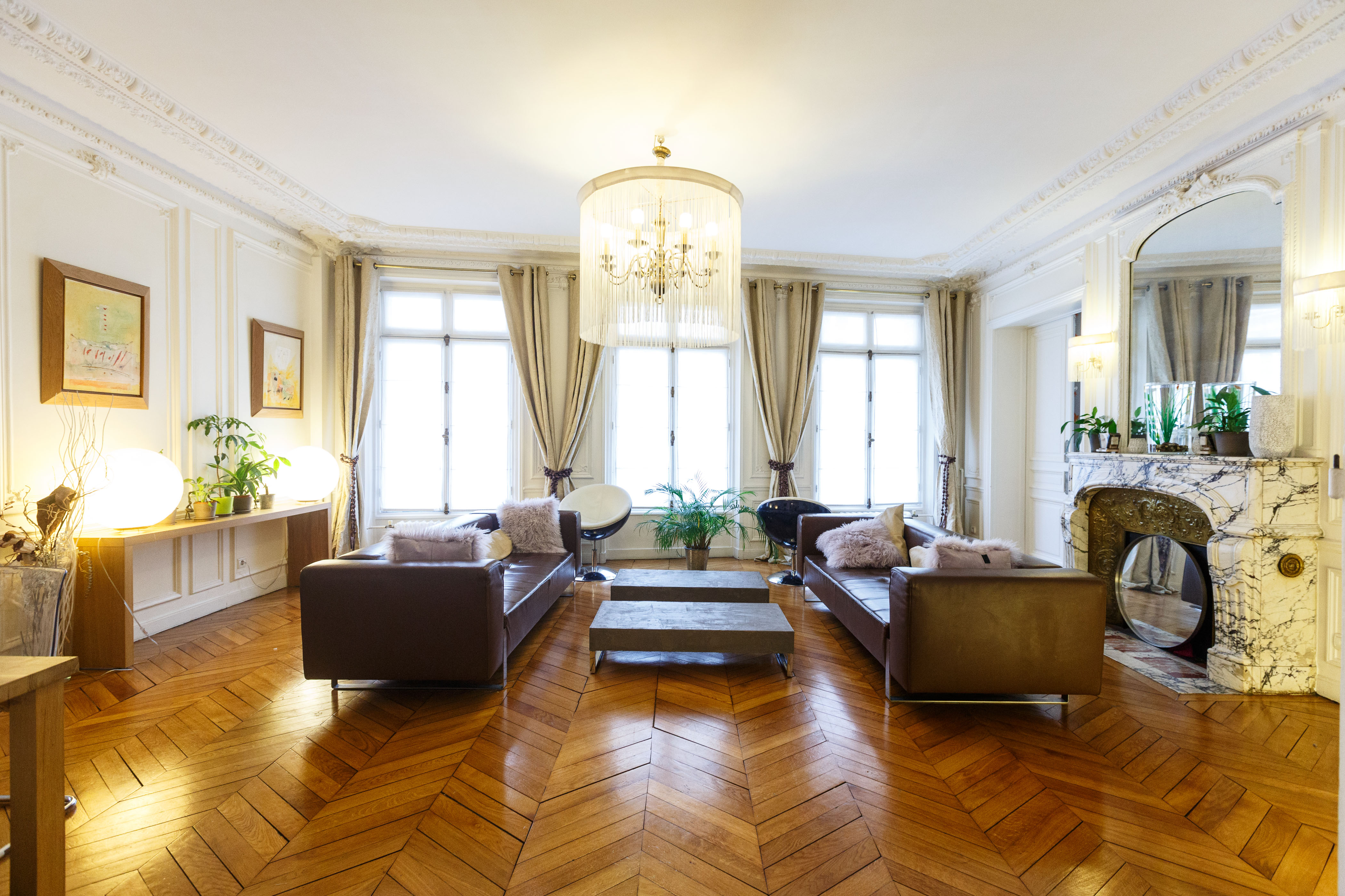 Incredible 2470sqft Haussmanien apt in Batignolles-Monceau, Paris