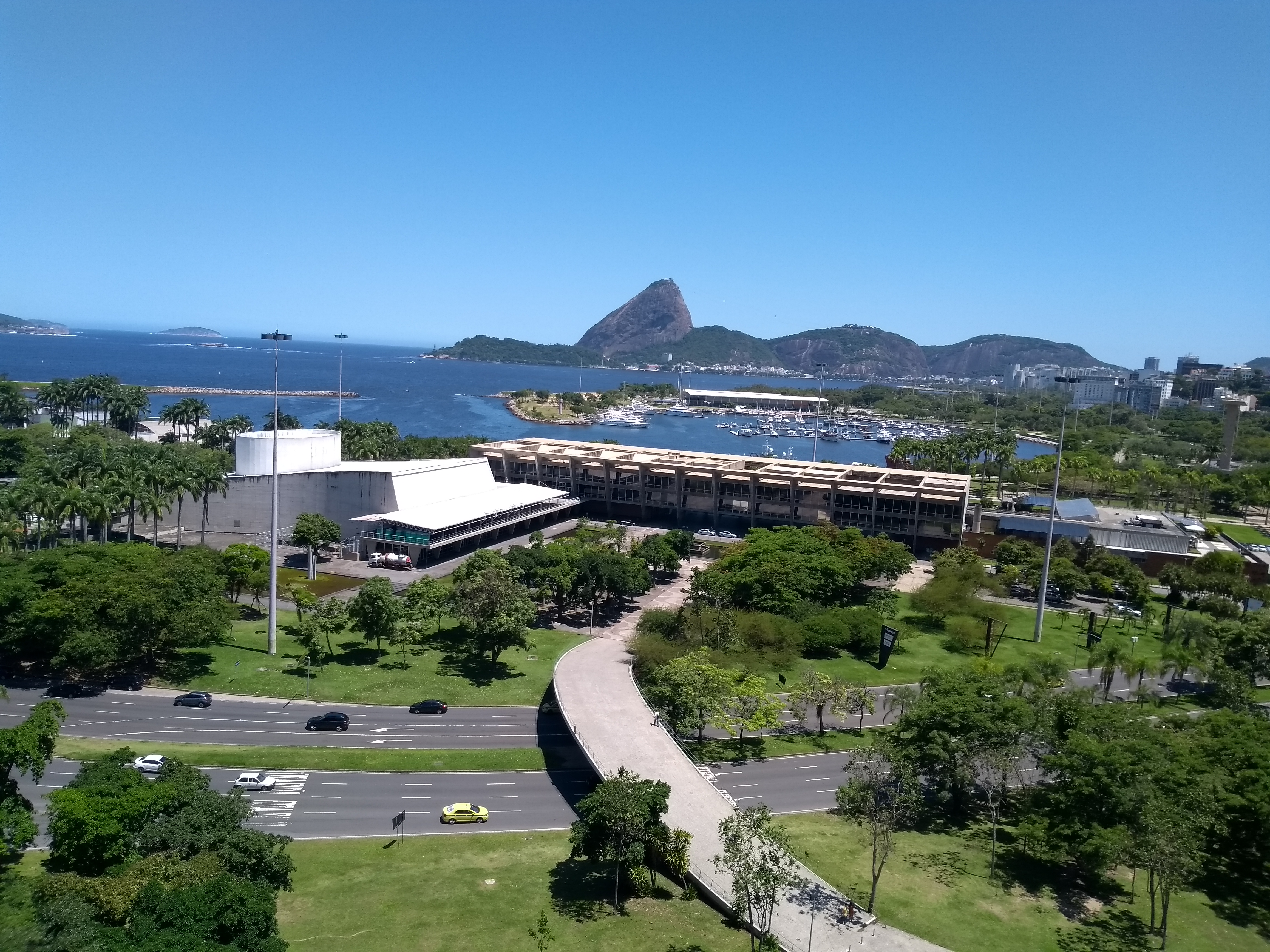 COBERTURA DE FRENTE PARA O PÃO DE AÇÚCAR