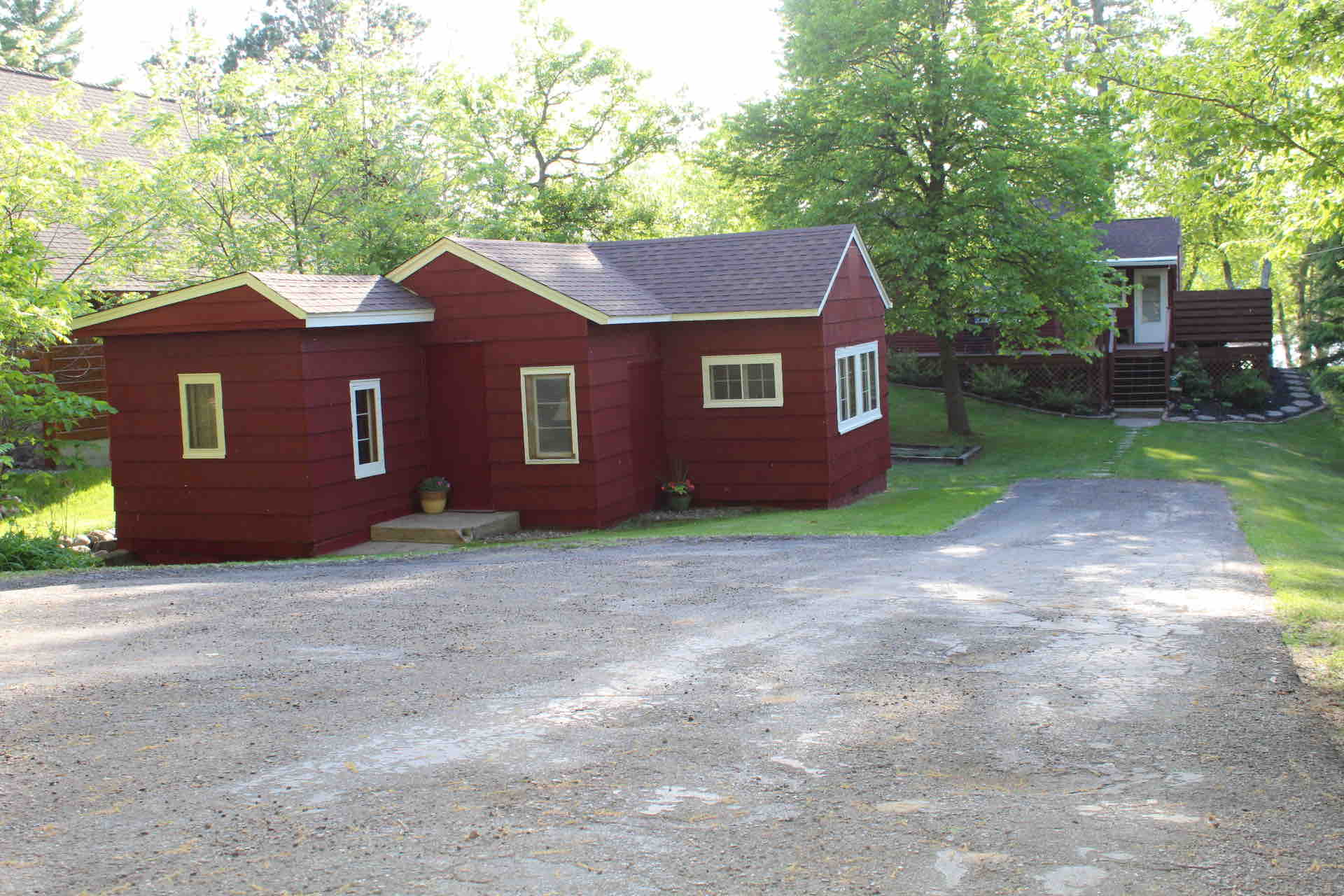 Rustic Northern Retreat with a Lakefront View Cabins for Rent in