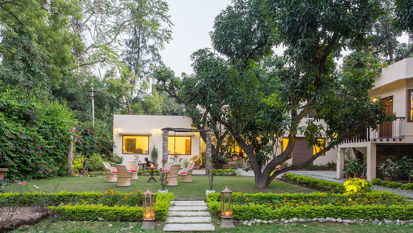 Khudala House Homestay beside the Lake in Udaipur! Houses for Rent in