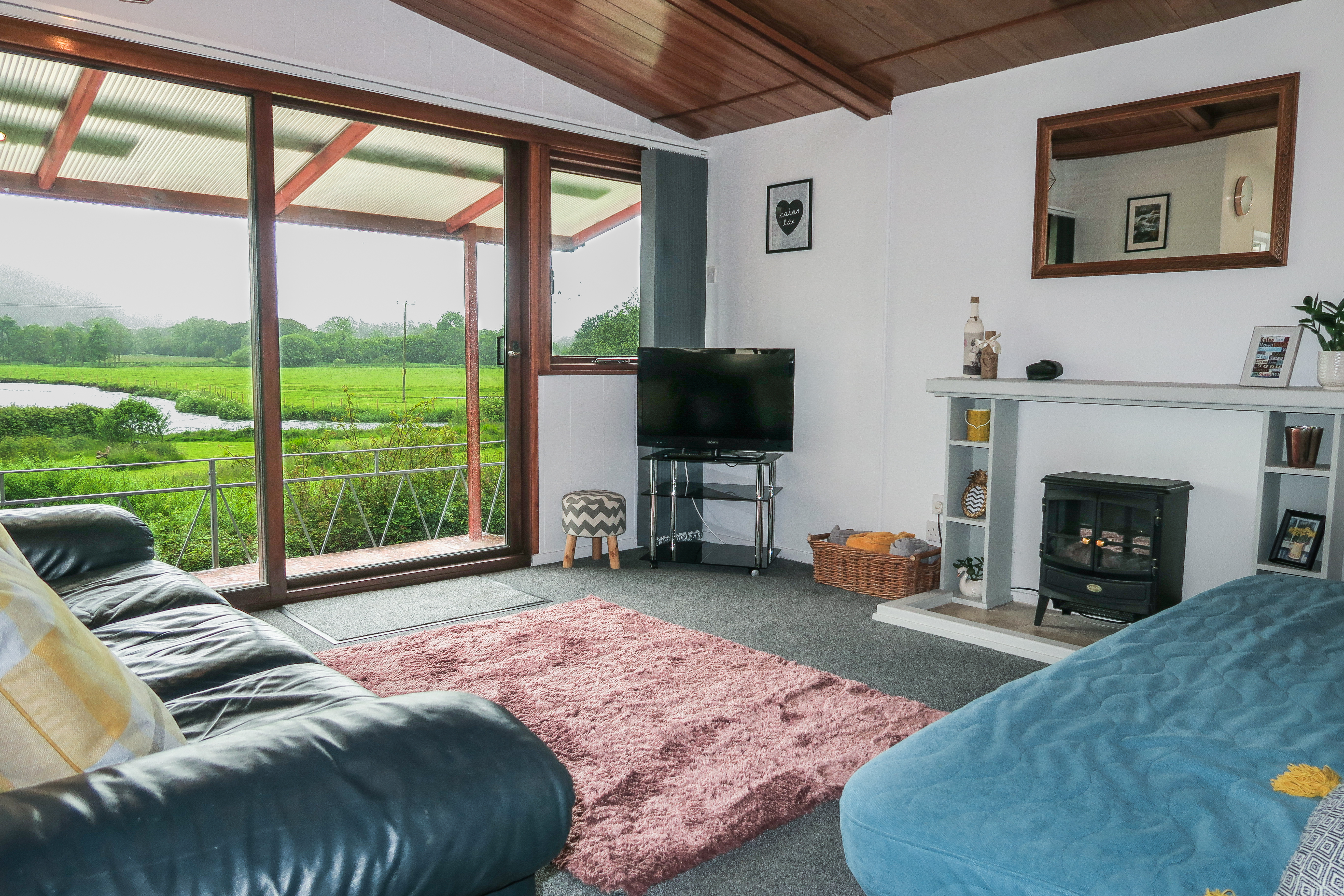 Riverside chalet in heart of Lampeter, West Wales