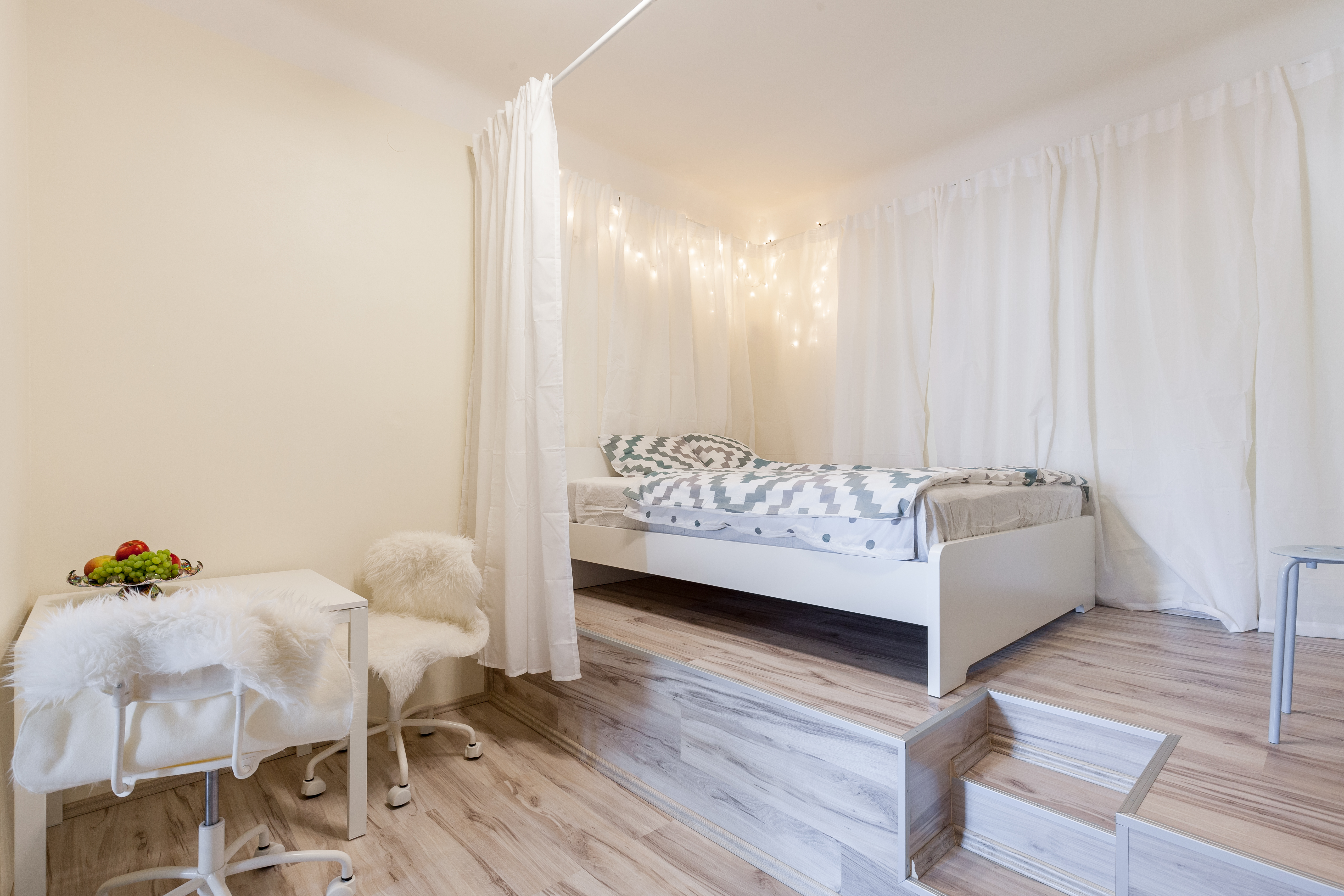 Sokolovska Autumn apartment