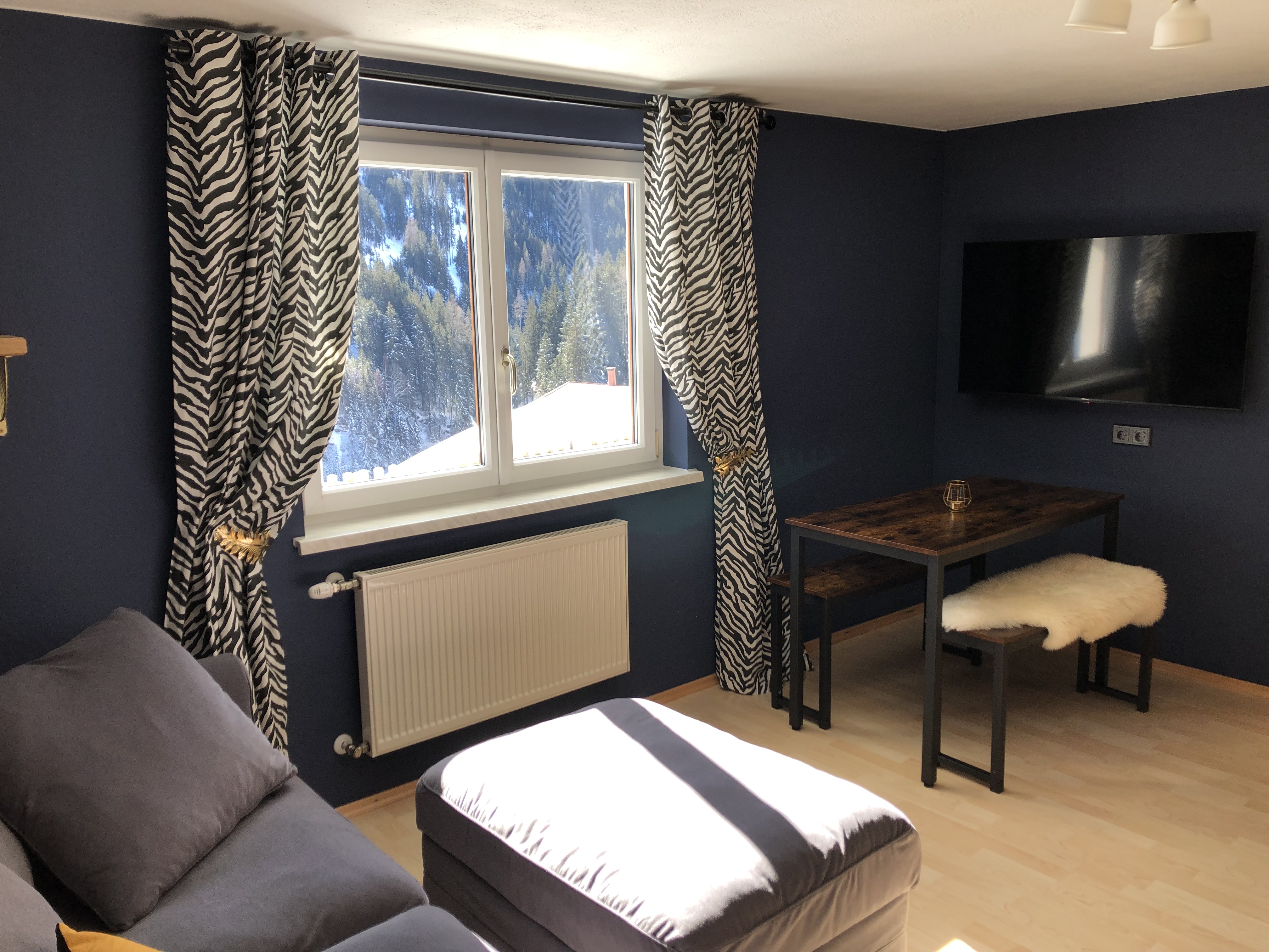 Mountain Hideaway-Amazing views-close to lifts