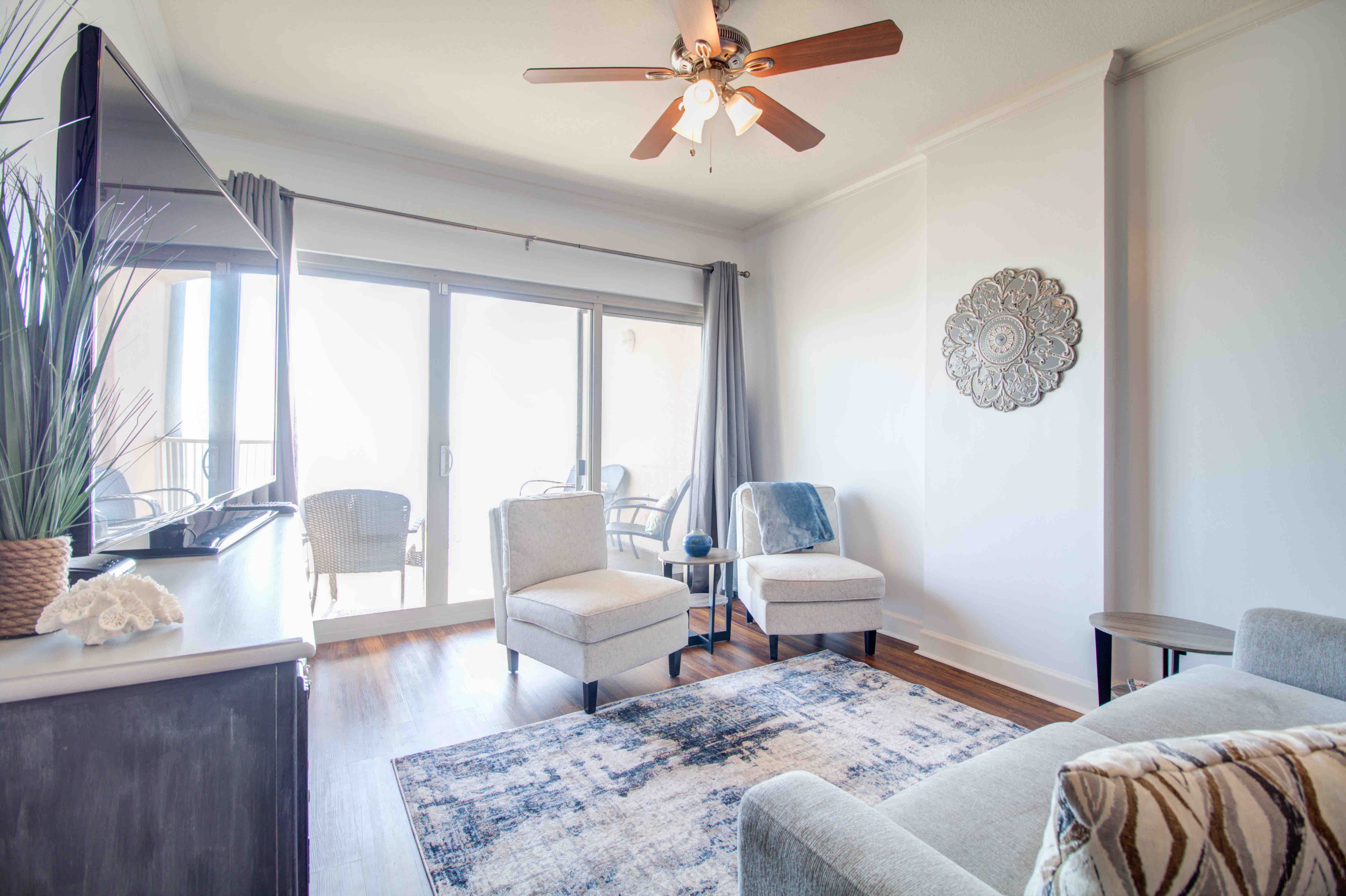 Seabreeze Condo 2 Bed On the Beach, Biloxi, MS Condominiums for Rent in Biloxi