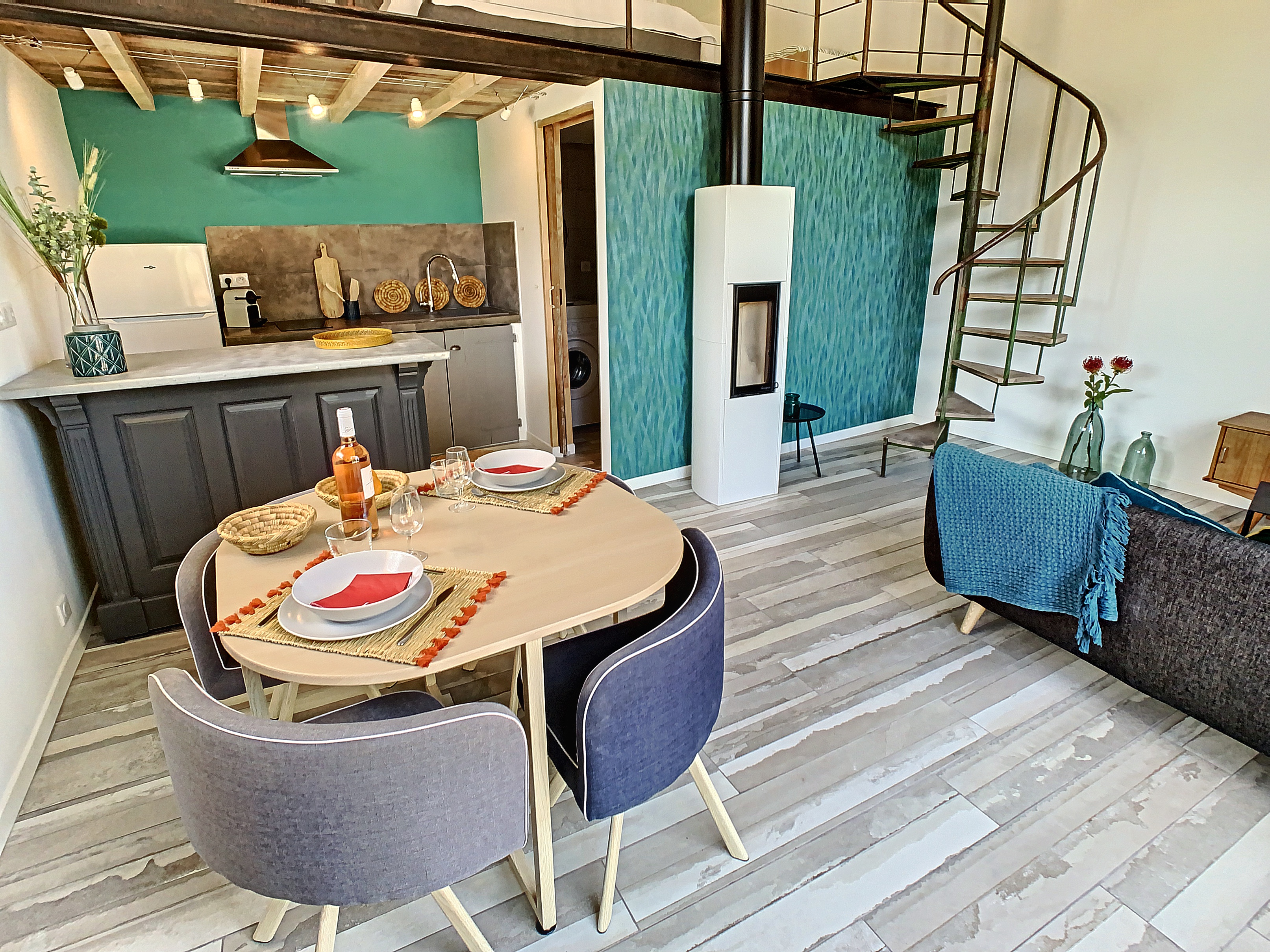 Charming cottage at the foot of the Luberon