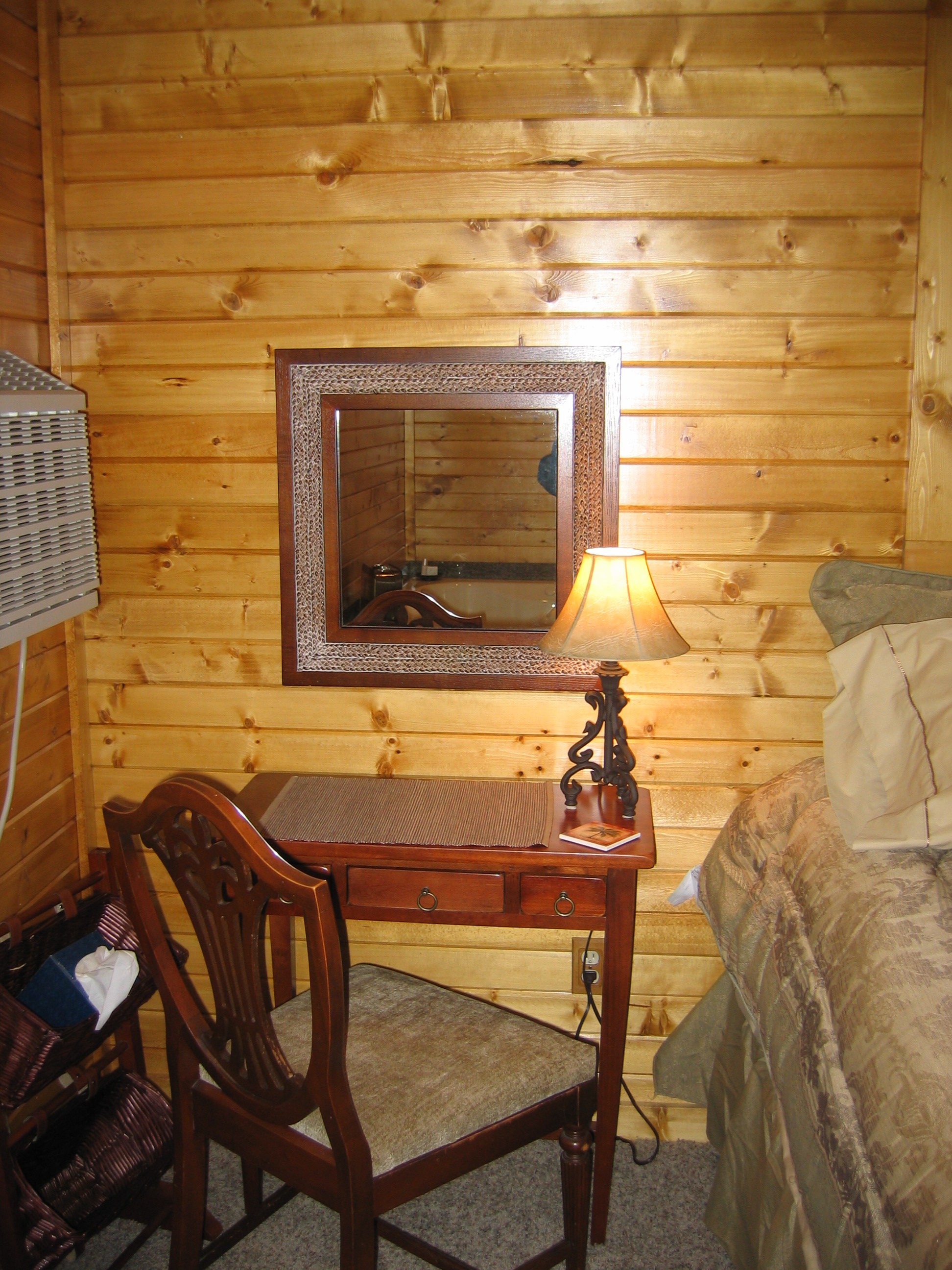 Hickory Hideaway Luxury Cabins Cabins for Rent in Shannon, Illinois