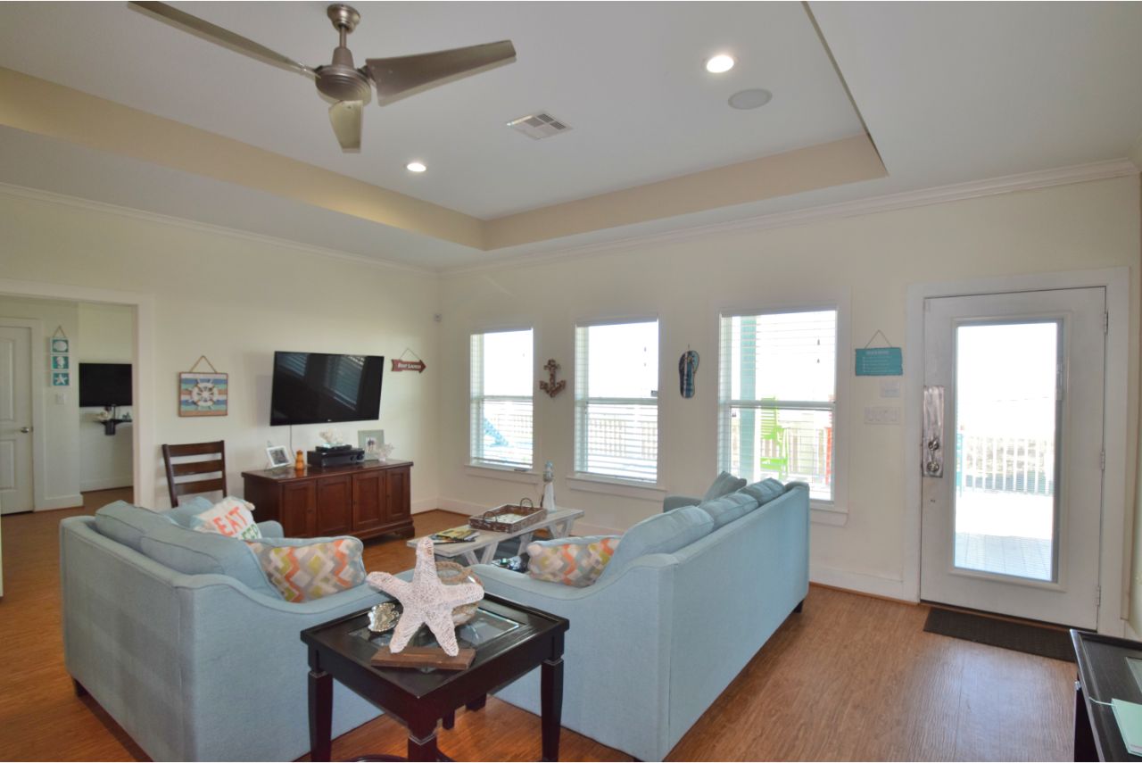 1st Row view with 2nd Row beach house price Houses for Rent in