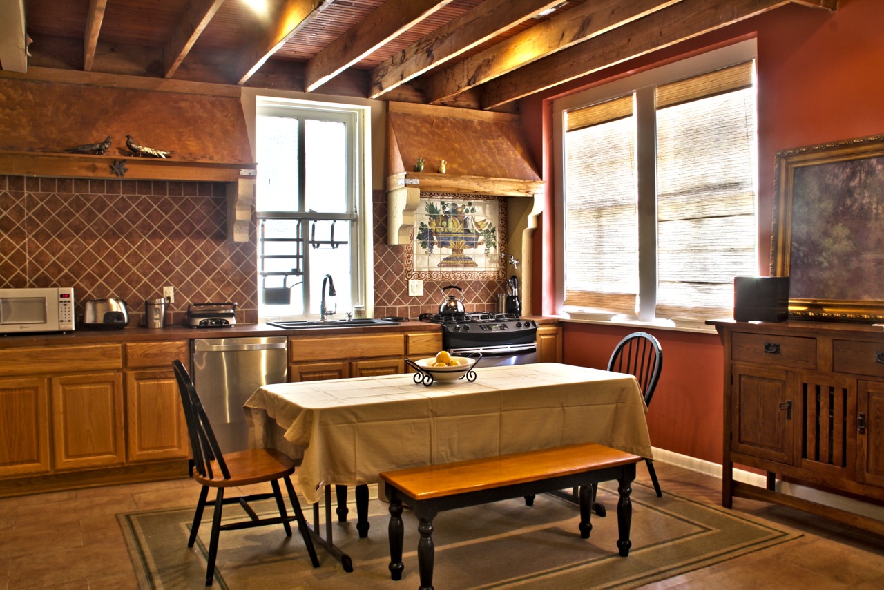French Condo in the Warehouse District in Central Business District, New Orleans