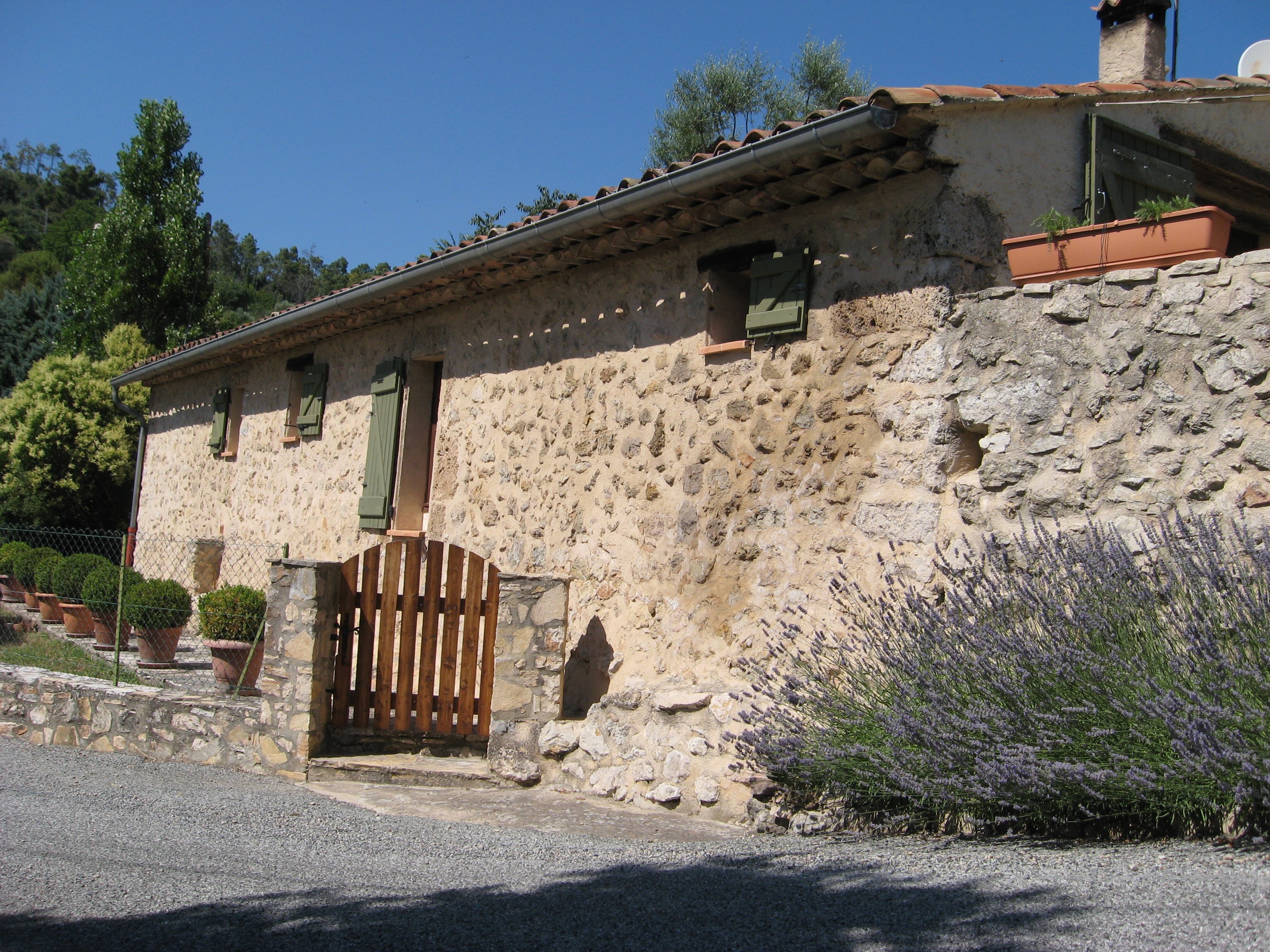 JAS DE LA HAUTE COMBE, view of the village.