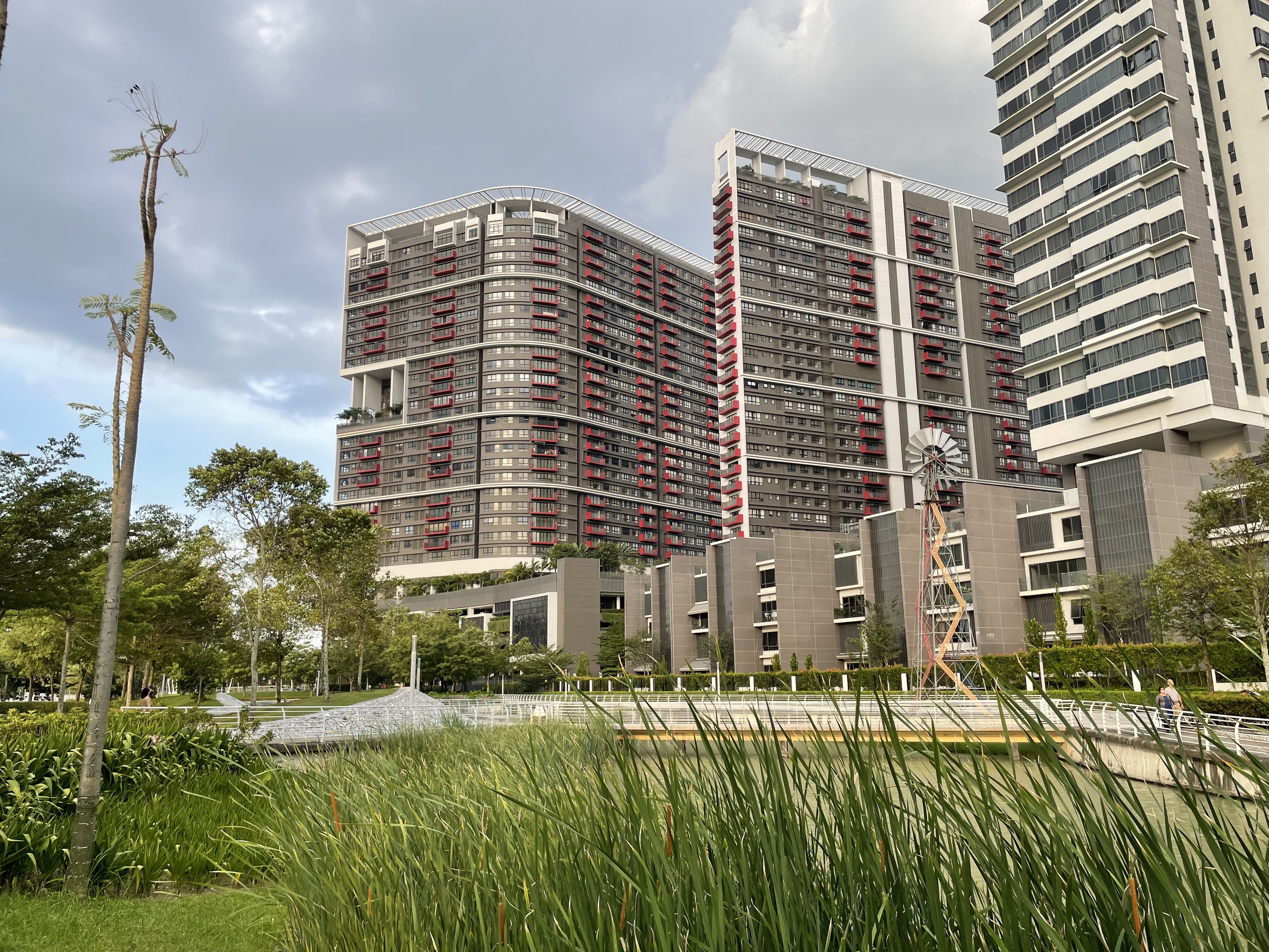 Tropicana Metropark - Image 3