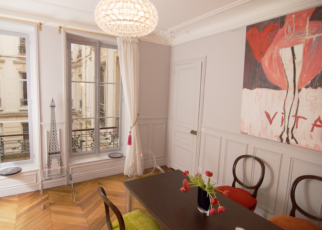 PARIS 10eme Luxury 2 Bed Apartment in Entrepôt, Paris
