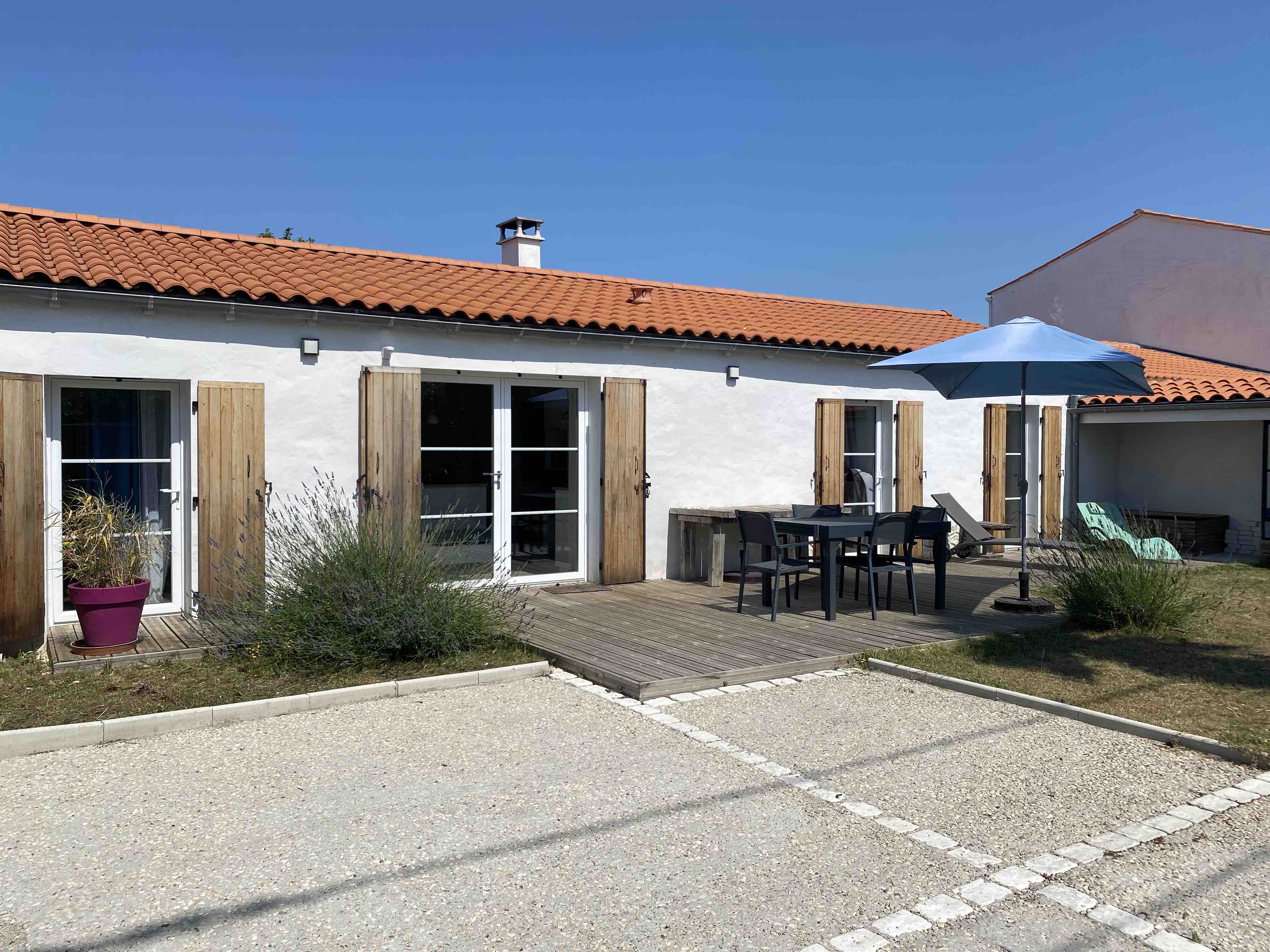 Bright and quiet house on Oléron