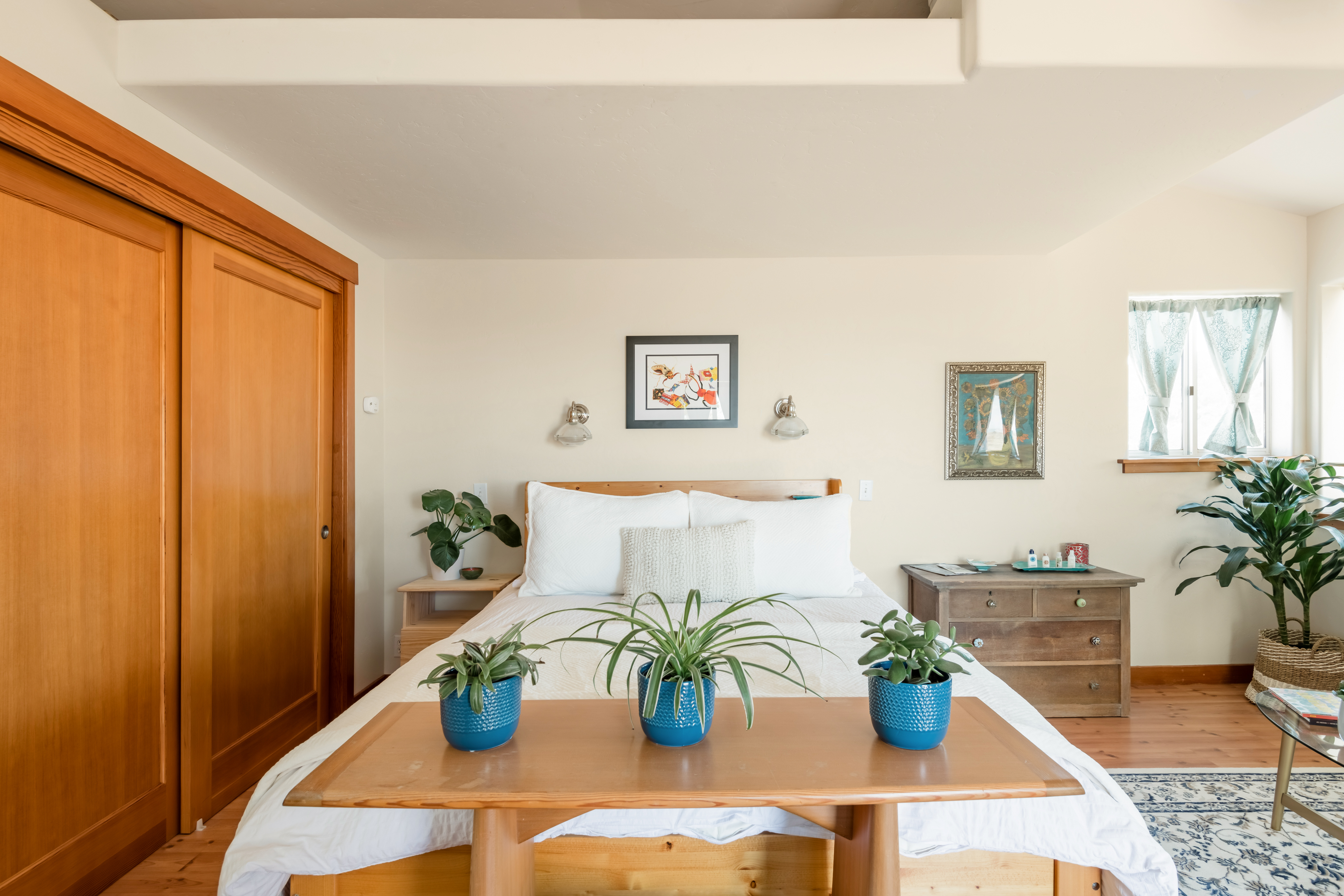Hilltop Guesthouse with a Patio in Atascadero
