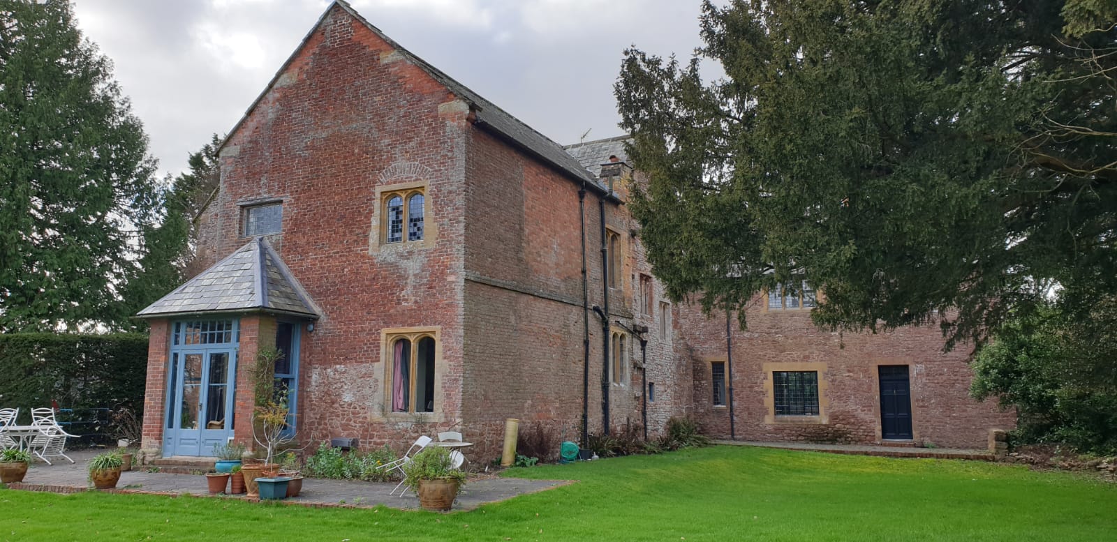 Holiday Apartment in Medieval Parsonage Apartments for Rent in