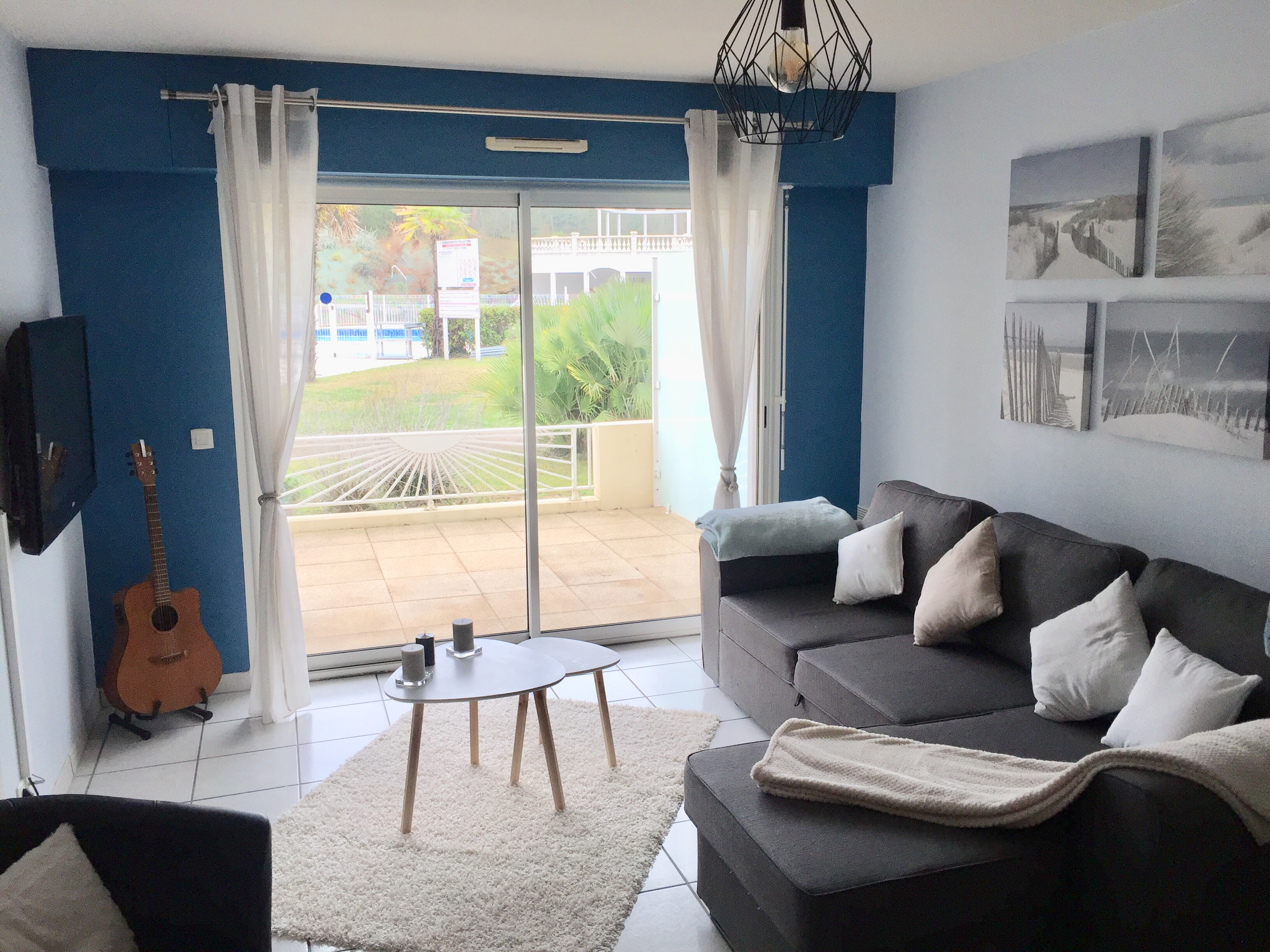 Comfortable T2bis 600 m sea/mag. parking and swimming pool