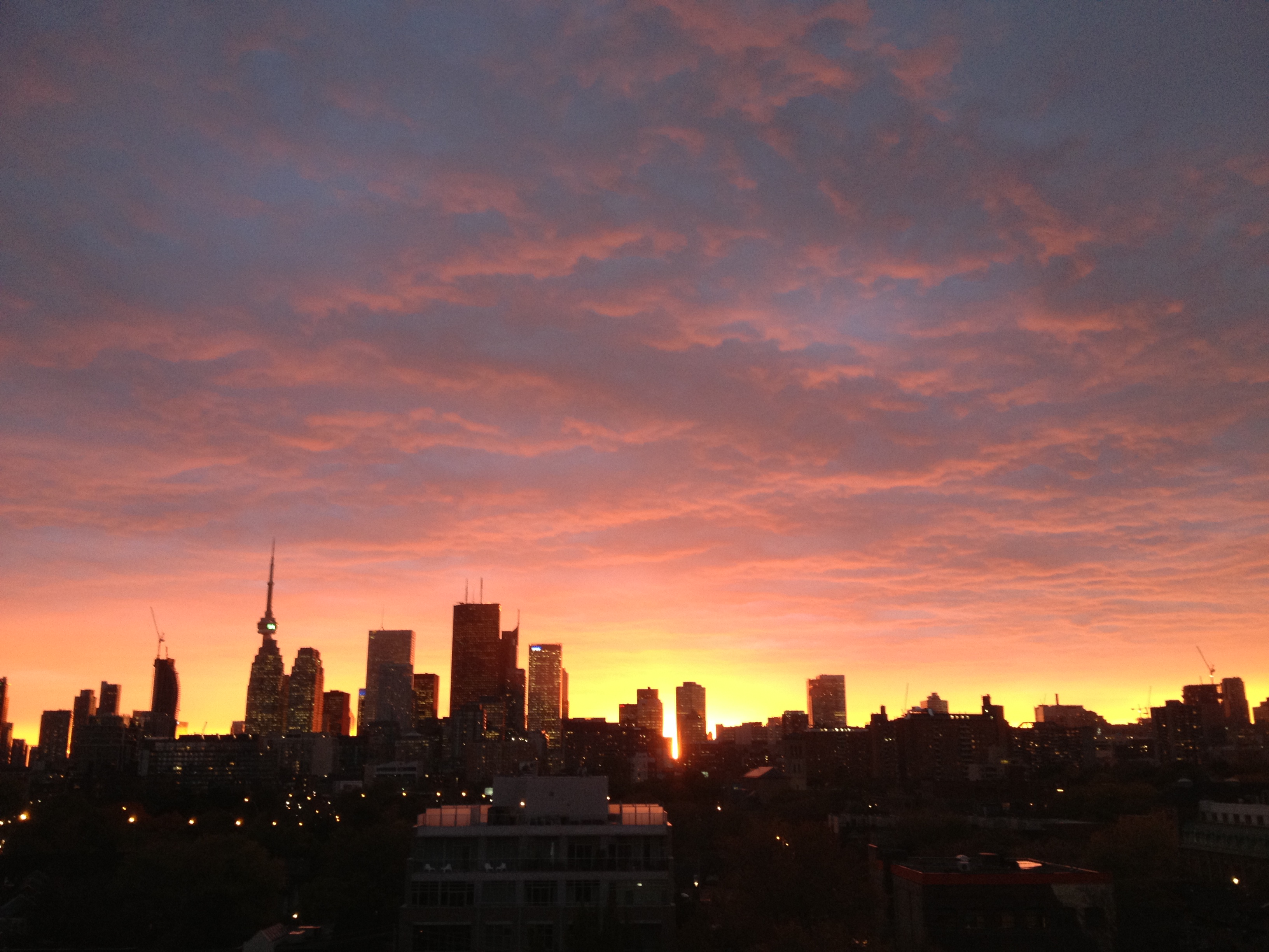 PAN AM PENTHOUSE WITH SKYLINE VIEWS in Regent Park, Toronto