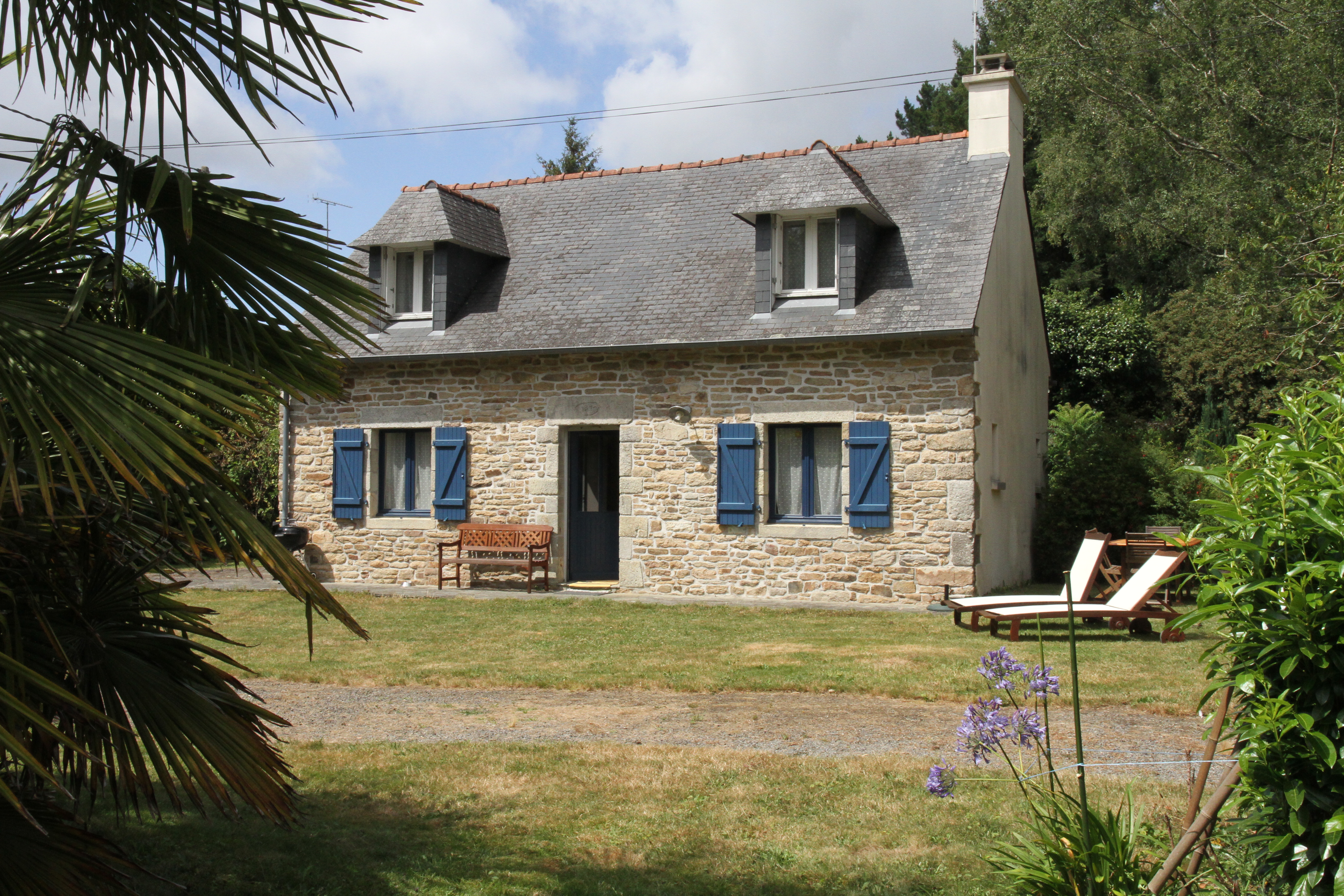 Charming stone cottage in La Forêt-Fouesnant