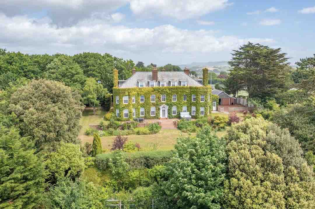 Watch Hill Manor House by the sea Hot tub Houses for Rent in Budleigh Salterton, England