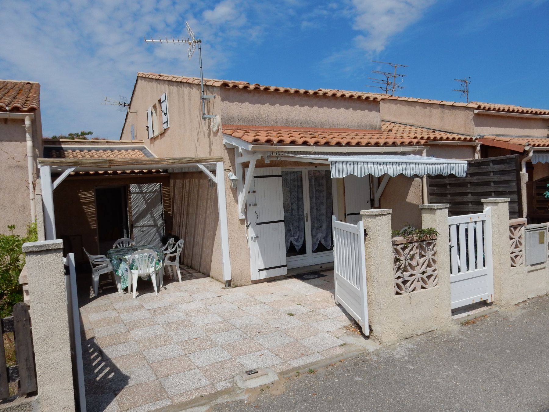 Gruissan (Aude) pavilion 100m Plage du Grazel