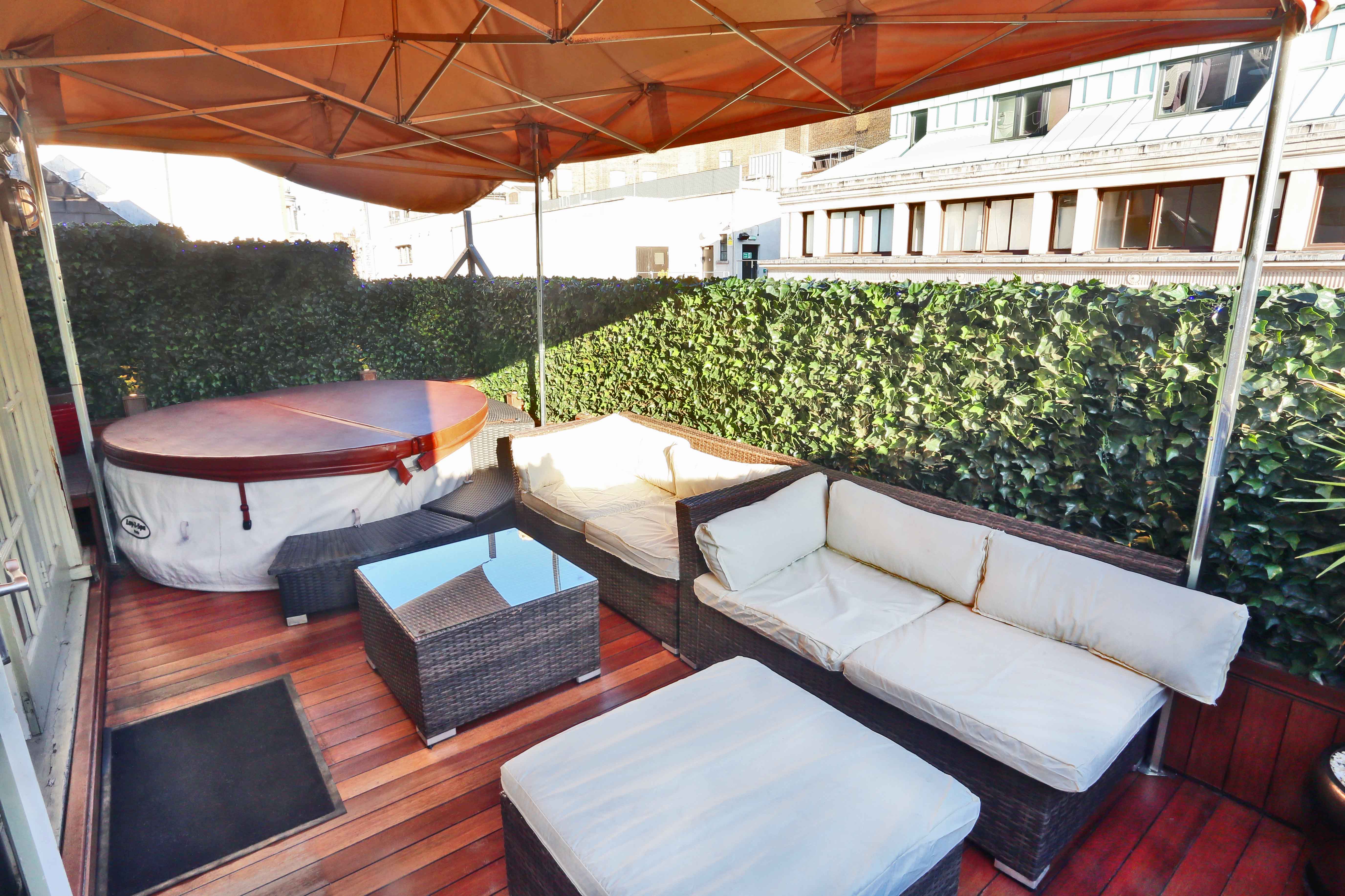 Sophia's Love 11 rooms Piccadilly Circus / StJames Townhouses for