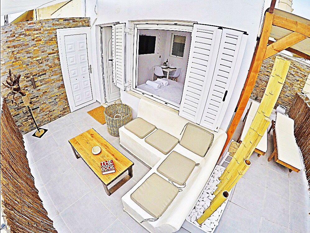 7' toAcropolis-Greek island architecture penthouse