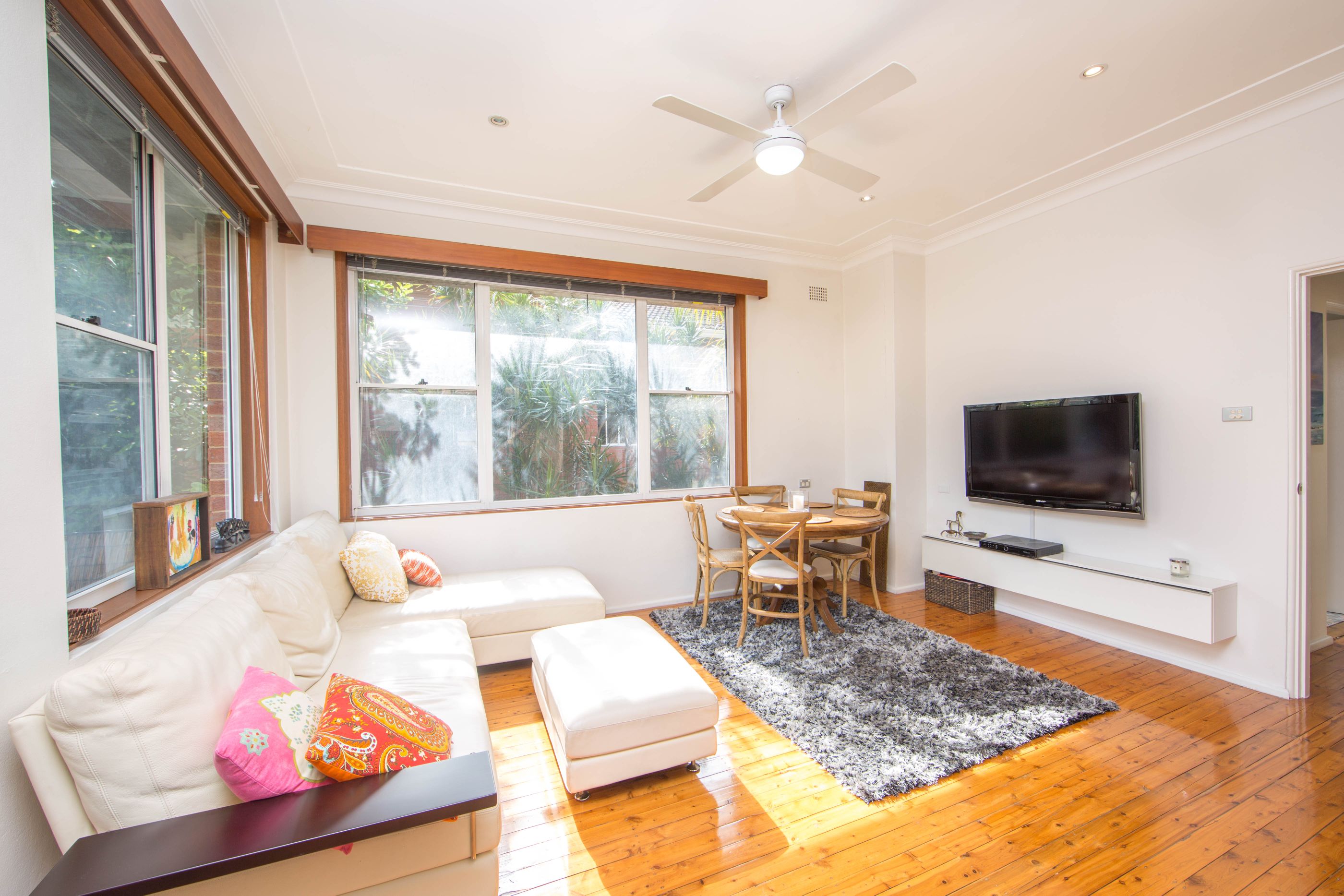 Spacious light filled Coogee Beach side Apartment