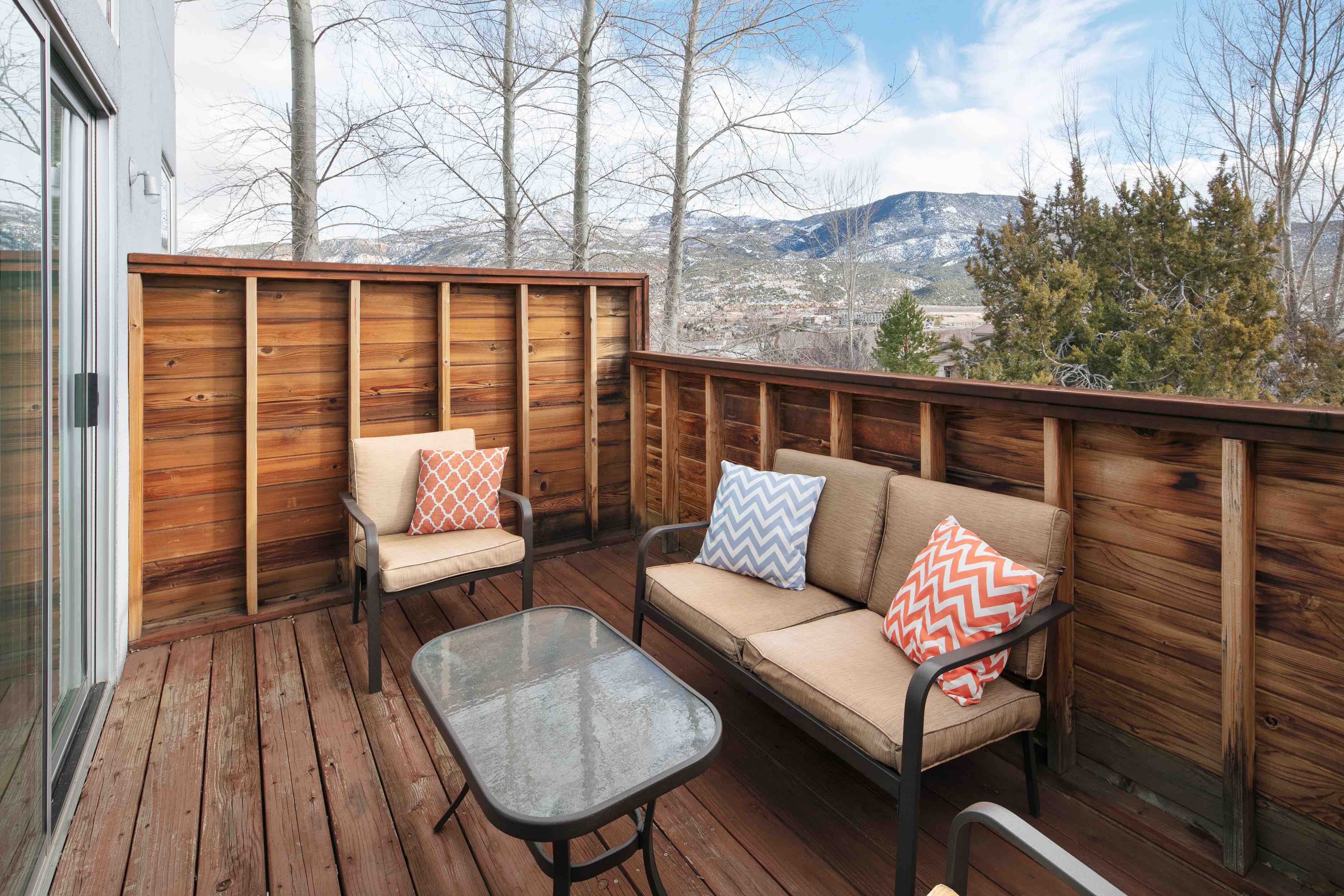 DREAMLOFT + PATIO on the HILL Guesthouses for Rent in Cedar City