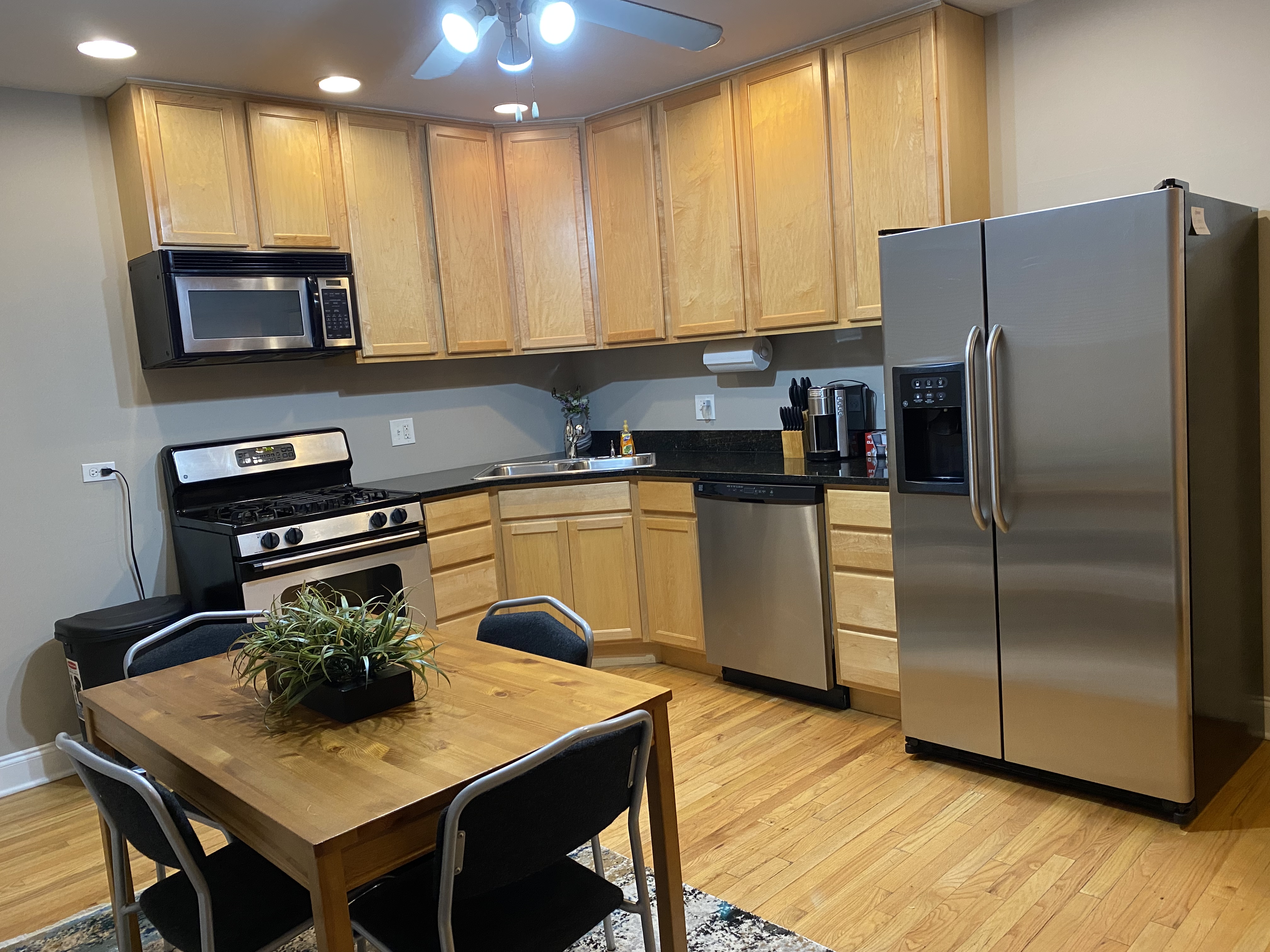 Chicago Suite 1BR/1BA (3709-G2) in Irving Park, Chicago