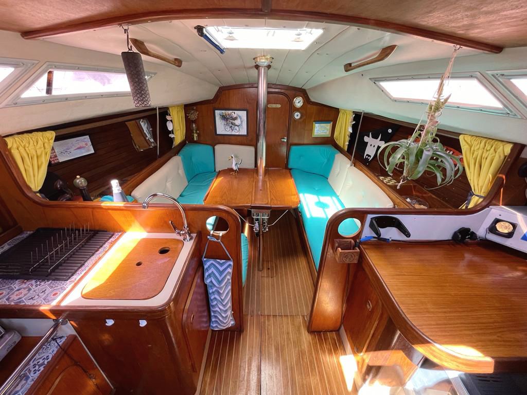 Unusual night on a sailboat...