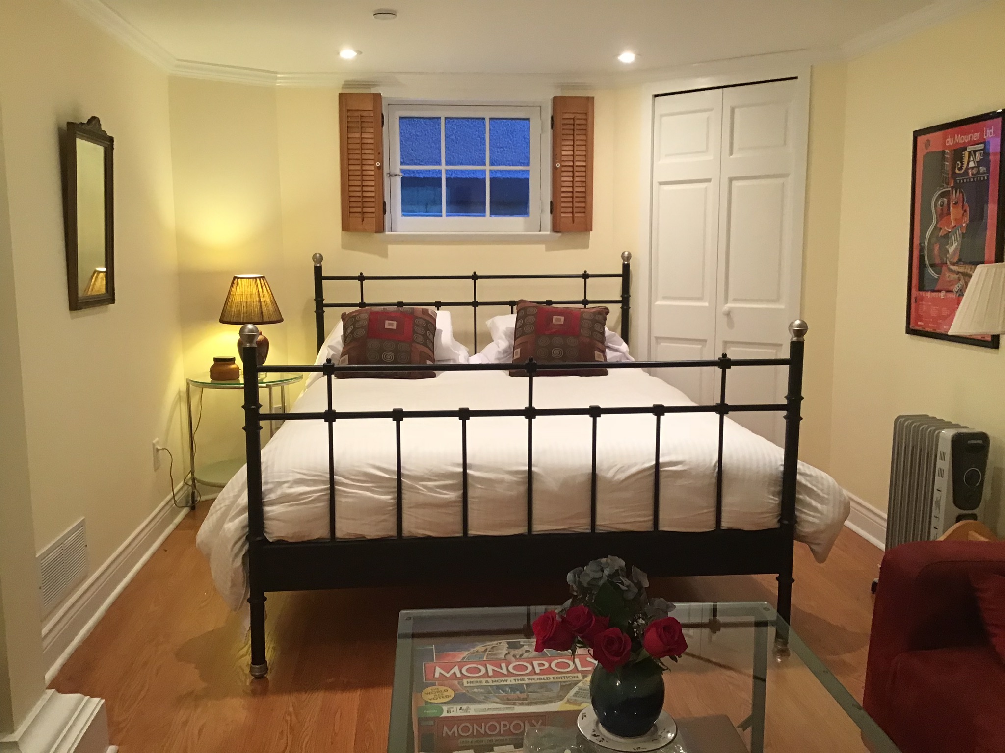 Charming, self contained studio suite near UBC.