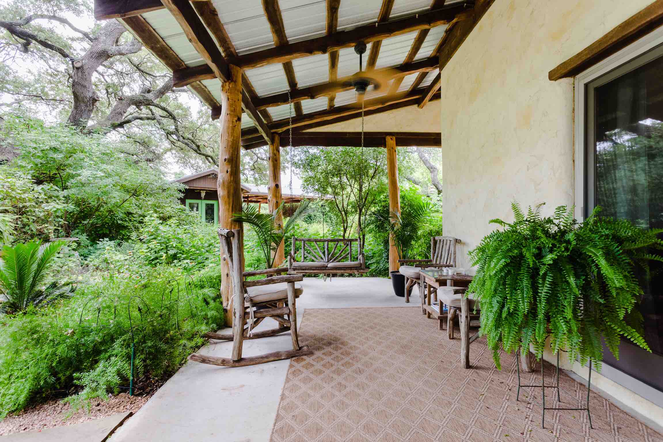 Hudson Bend Ranch Reunions, Retreats, Weddings Houses for Rent in