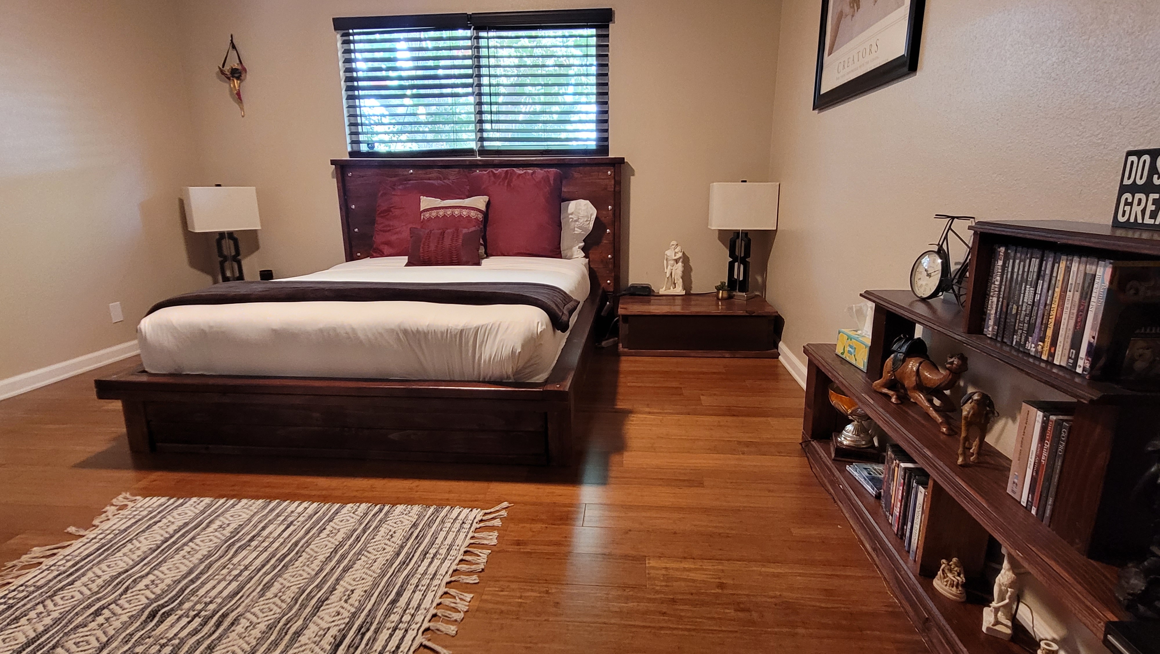 2 Private Rooms in Feel at Home/1 bath, 3 beds