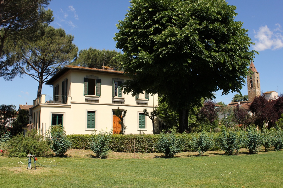 Delightful villa with a lush garden in Gavinana Galluzzo, Florence