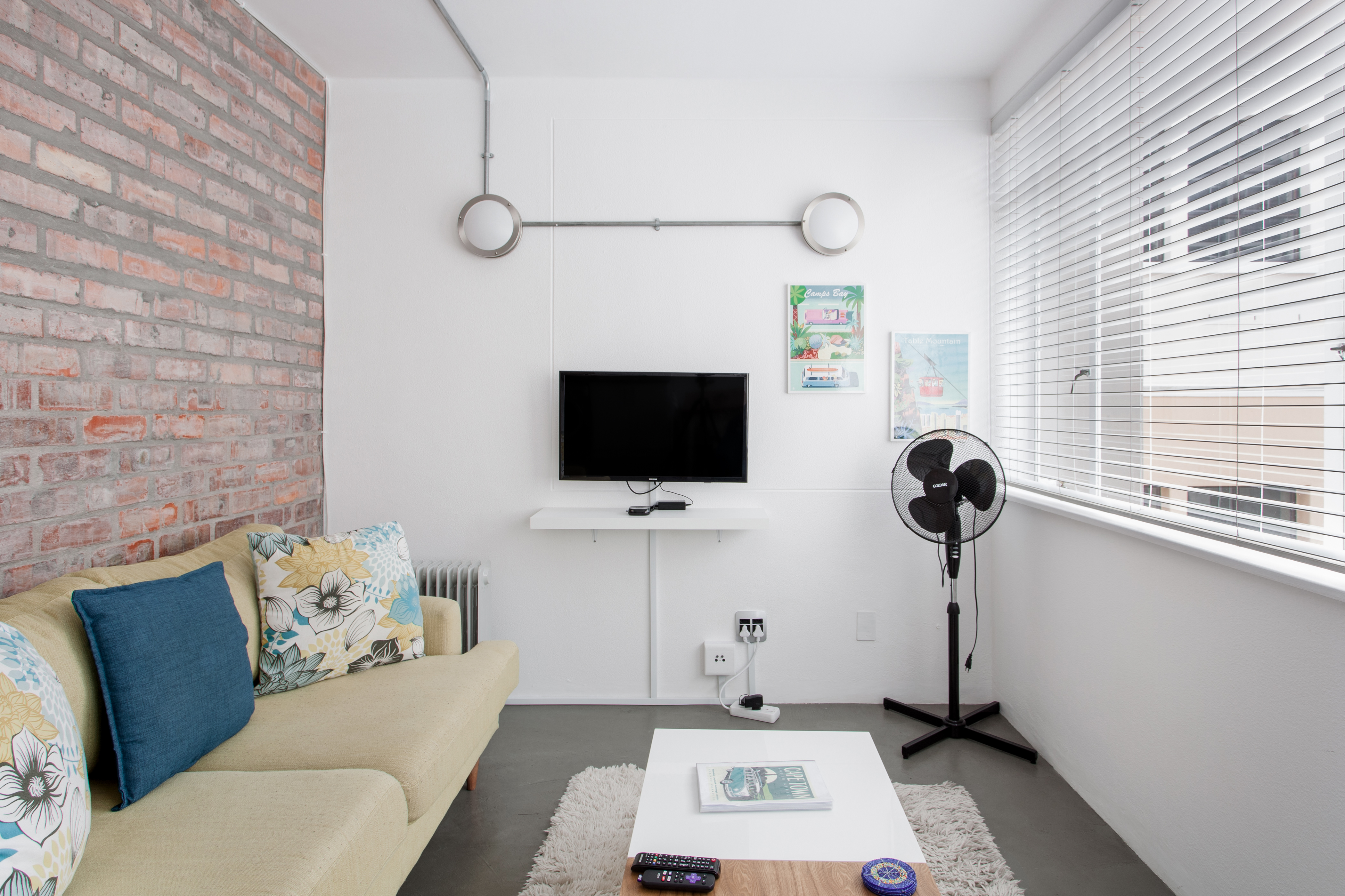 Airy City Centre Apartment near Company's Gardens