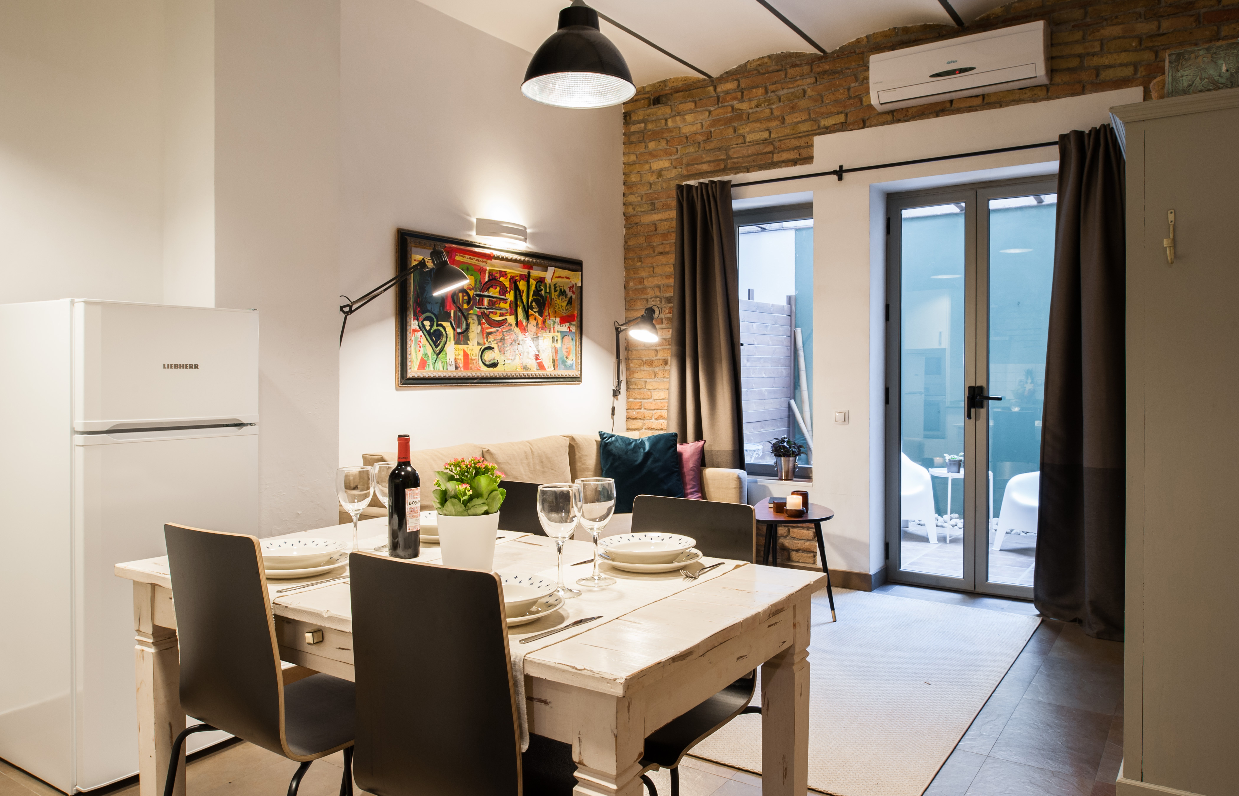 CENTRIC & TERRACE & NEW apartment in Barcelona