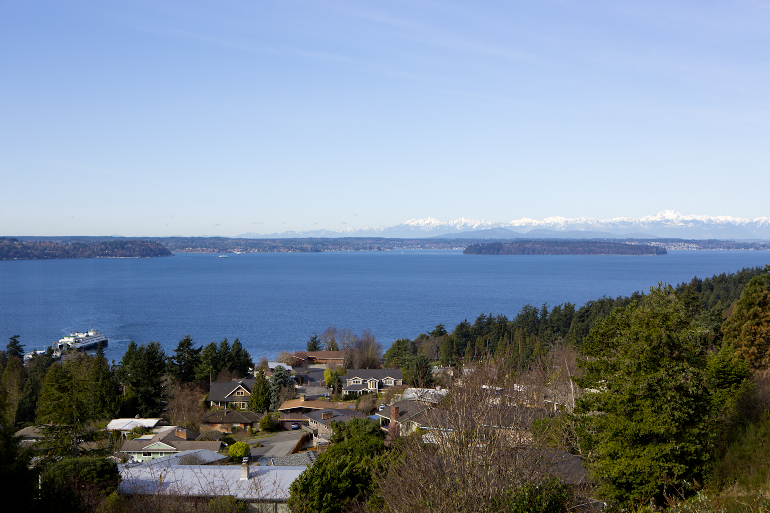 West Seattle Home, Dazzling View, Quiet & Tranquil
