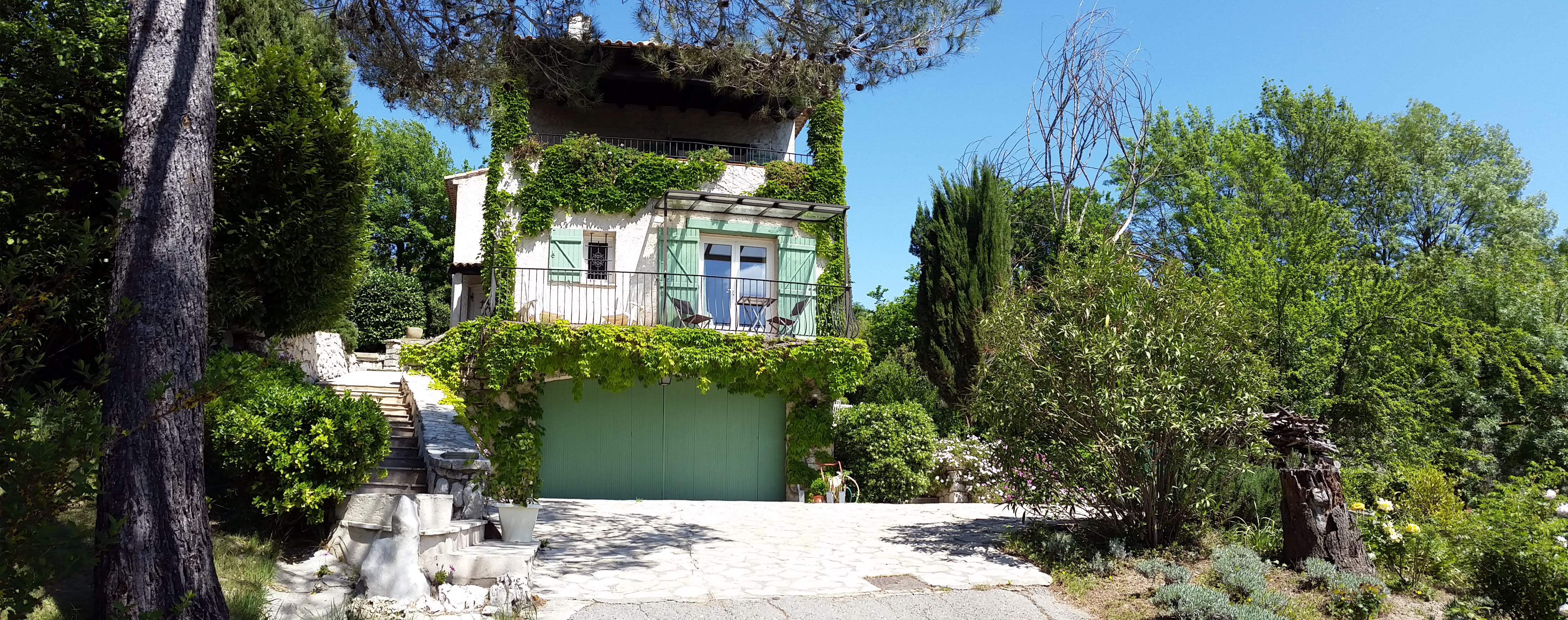 Pleasant cottage in Colle-sur-Loup