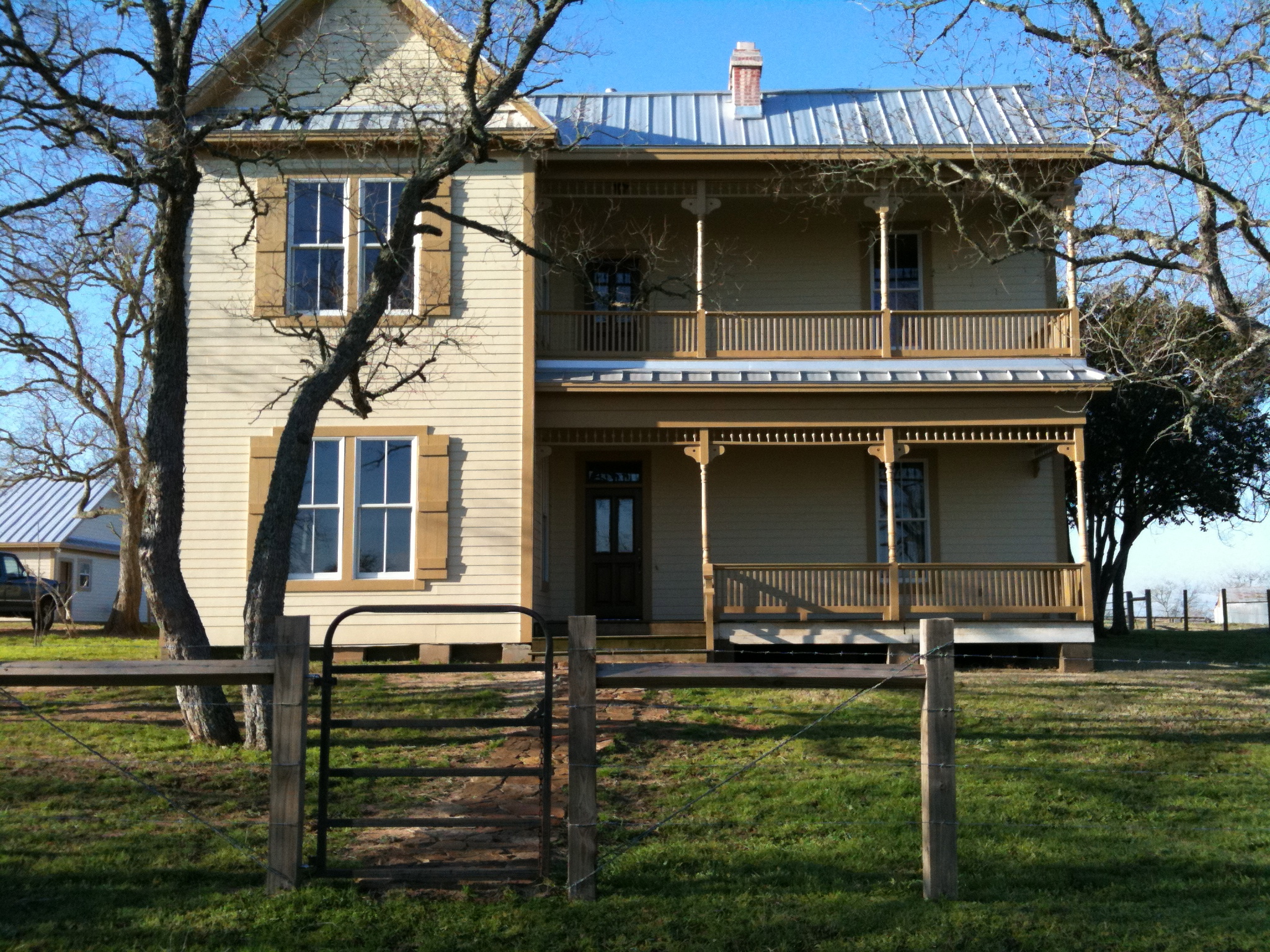 Serene Historic Texas Ranch Houses for Rent in Bleiblerville, Texas