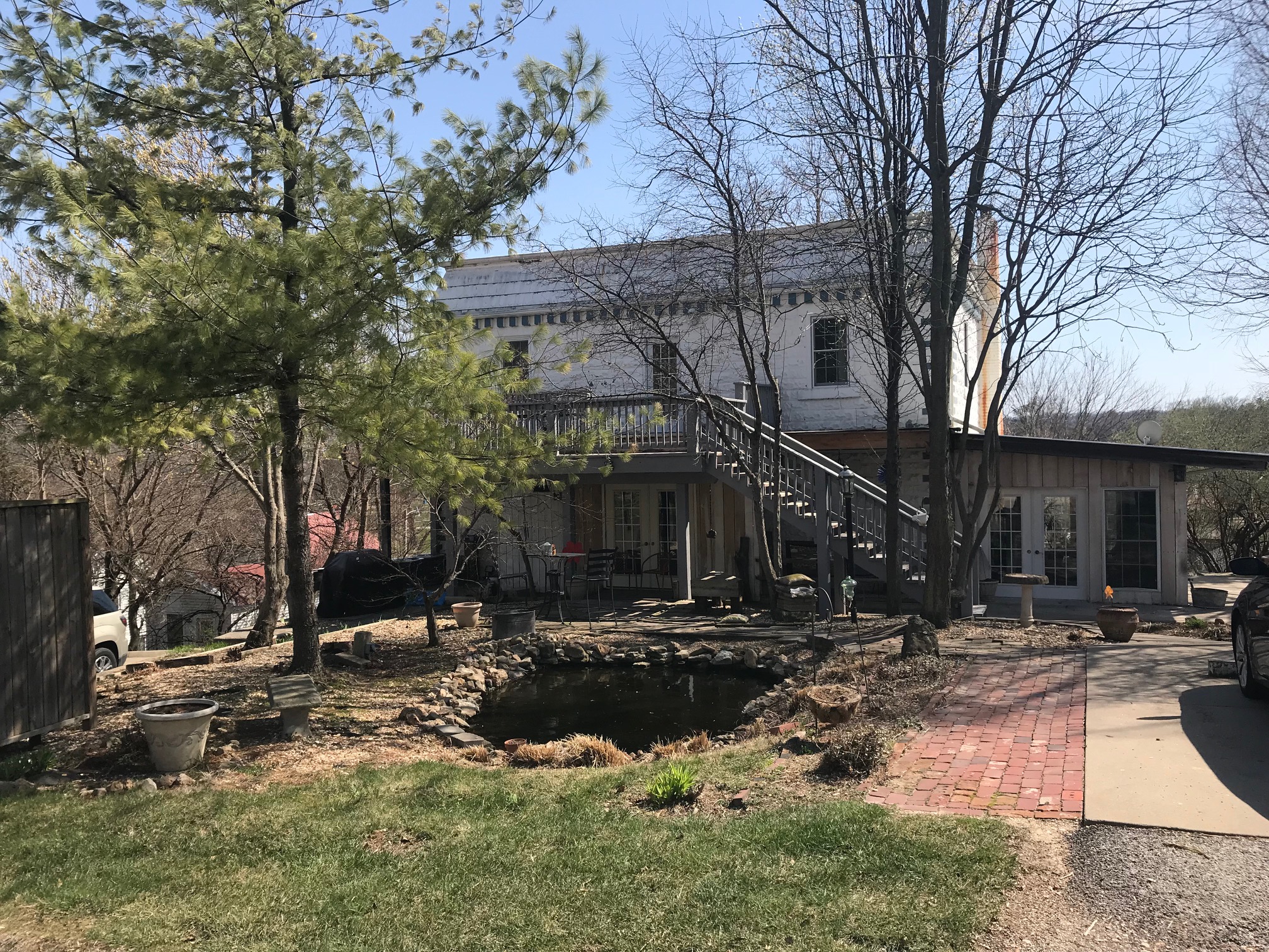 Lucinda's On The Hill B&B Bed and breakfasts for Rent in Hermann