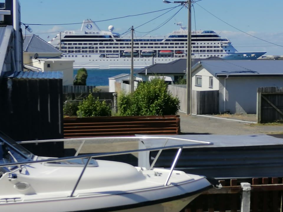 Nautical Nest - sleeps 6, close to beach & ferry