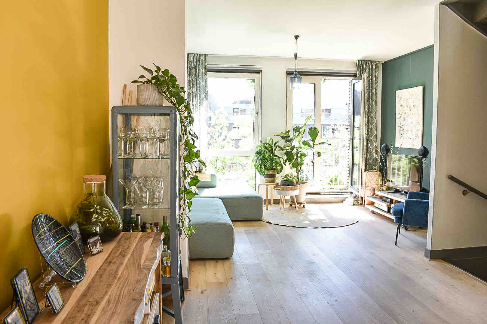 Unique spacious family house in the city center — The Hague stay