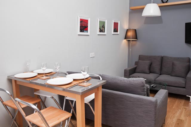 The Royal Mile Apartment, Edinburgh in Old Town, Princes Street and Leith Street, Edinburgh